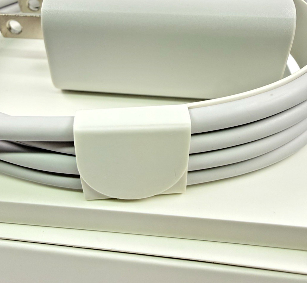 100% Genuine OEM Meta Quest 2 10W USB-C power adapter with USB-C cable.