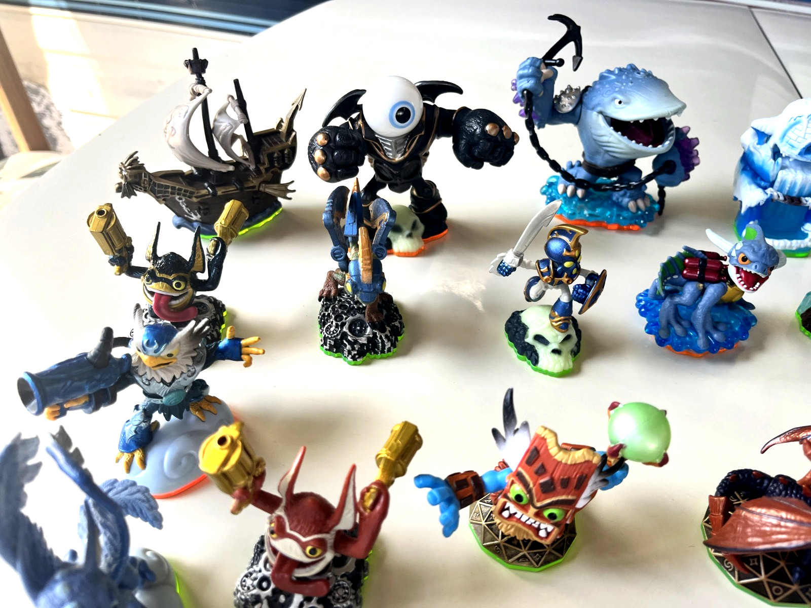 Bulk Lot: 38 Skylanders — Great condition + Rares!