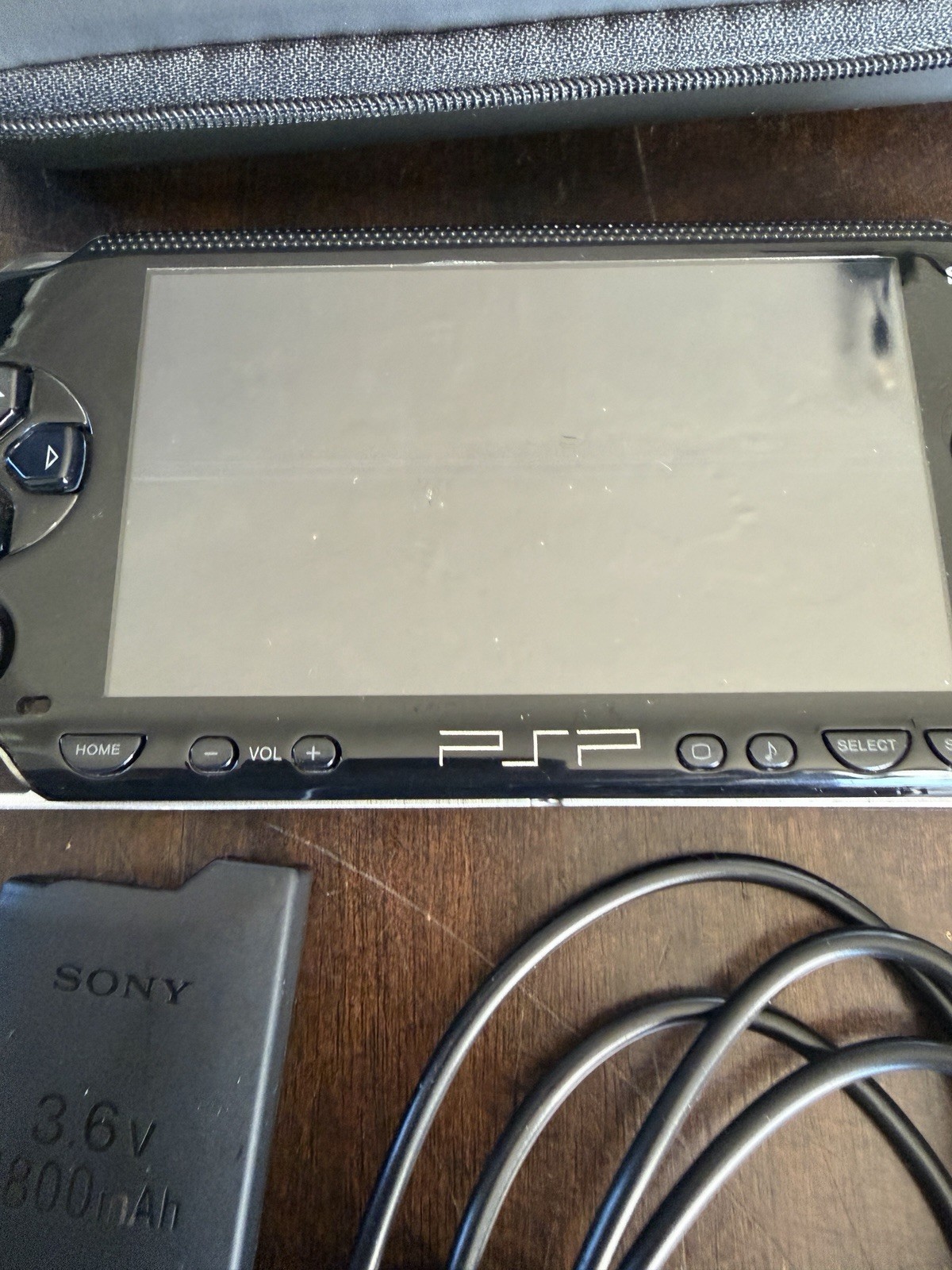 PSP- 1001b2 No Mod Original Everything Works Original Battery And Memory Card1gb