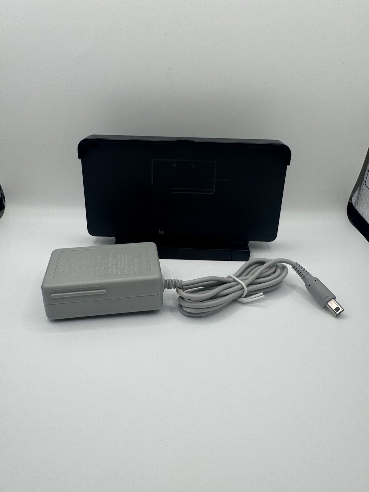 *US SELLER* Nintendo 3DS System in box -dark blue Region USA, Charger Tested