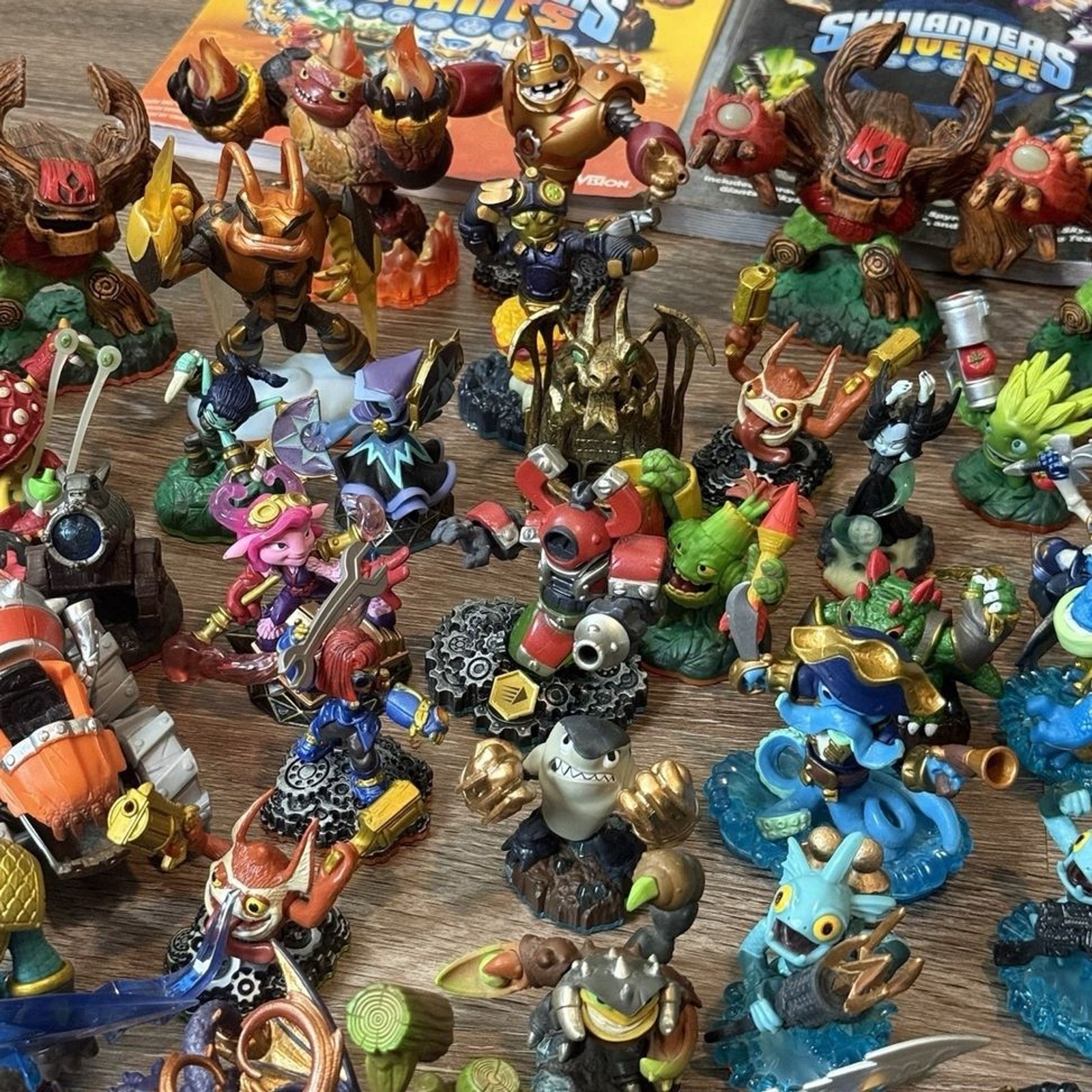 Skylanders Lot Of 84 Figures, Vehicles, Portals & Books! Trap Force, Spyro MORE