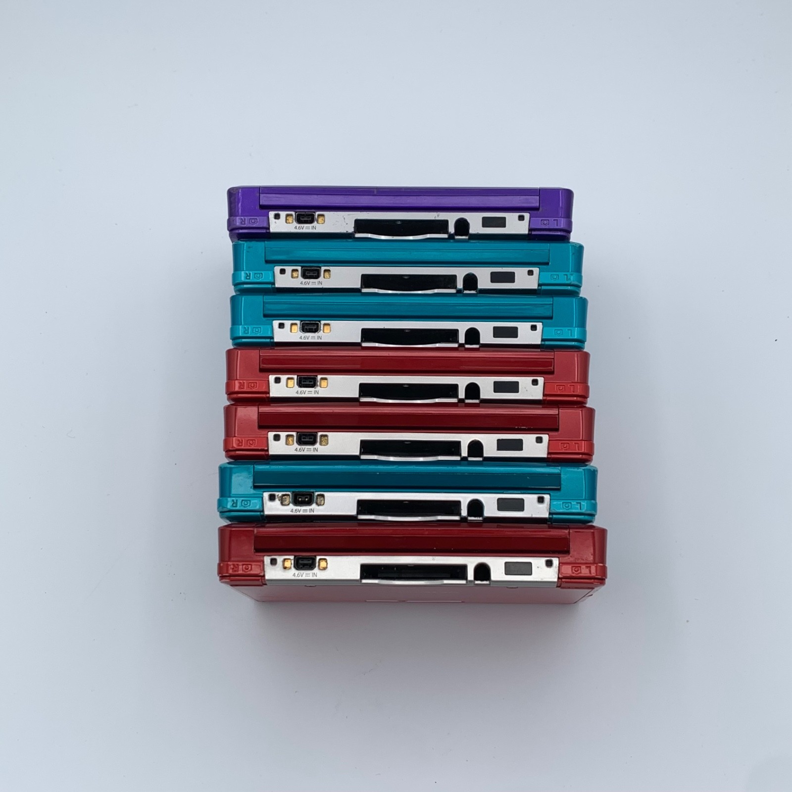 NINTENDO 3DS CTR-001: FOR PARTS / NOT WORKING / NO BATTERY