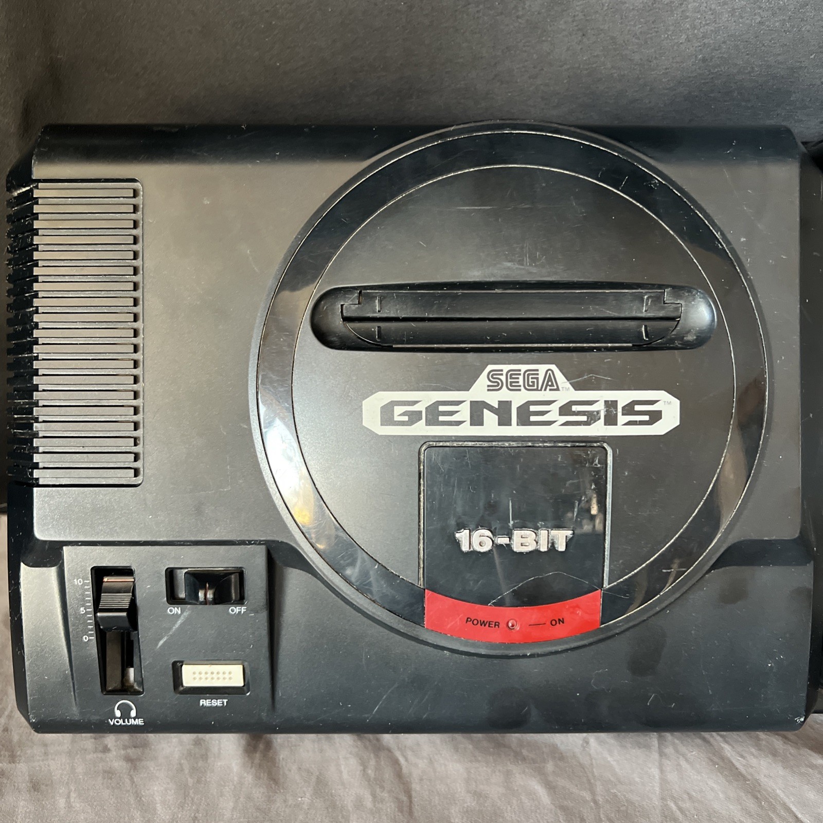 Sega CD Model 2 Sega Genesis Console With Cables And Controller & 3 Games Tested