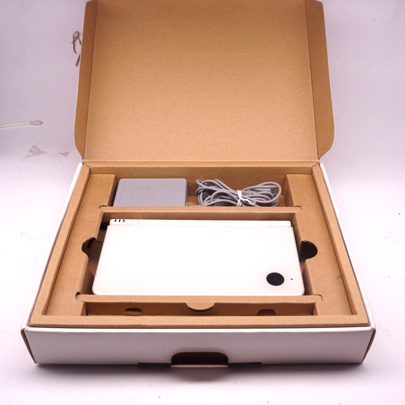 Nintendo DSi XL LL White Console JAPAN REGION with Box Preinstalled JP Zelda