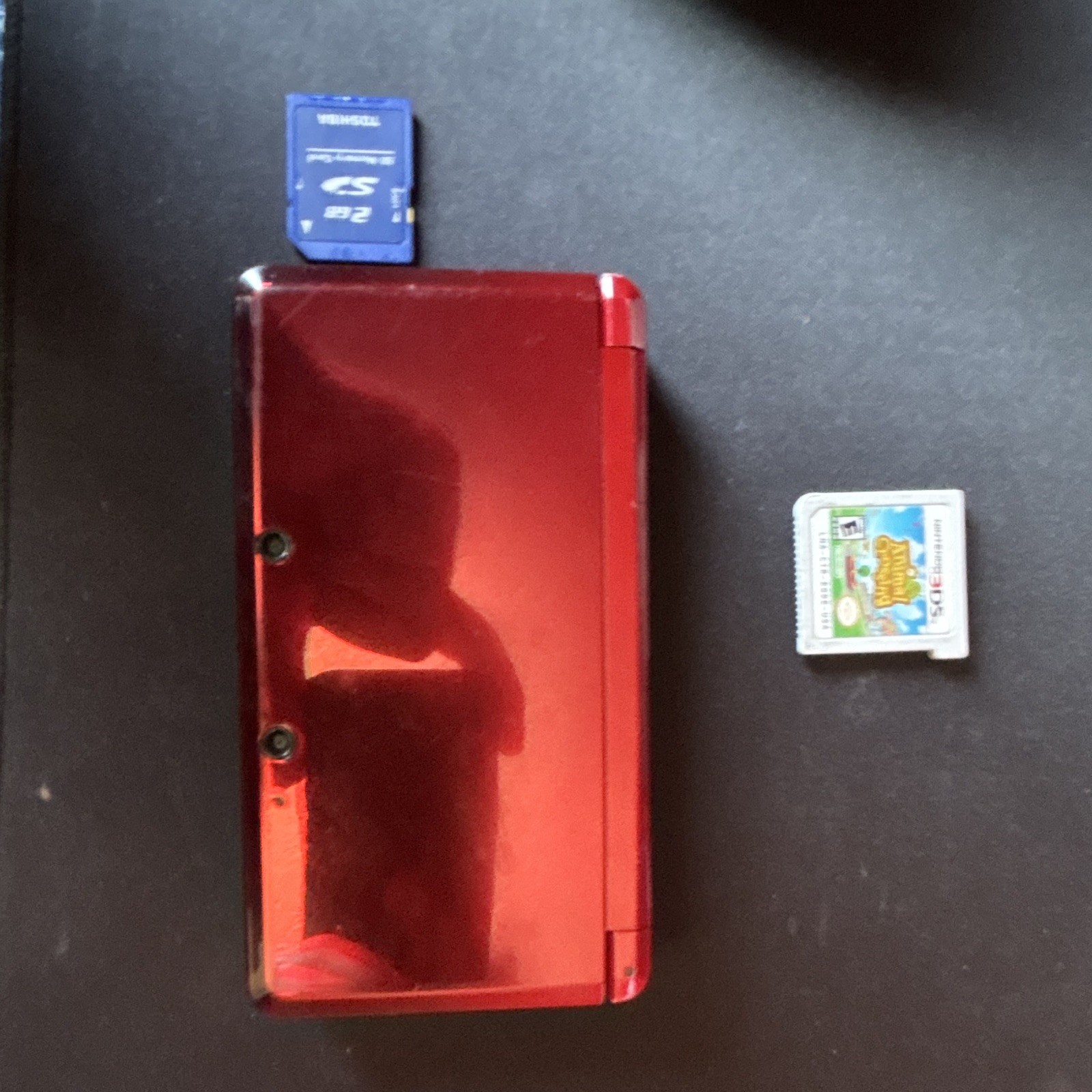 Nintendo 3DS CTR-001 Red/Black Touchscreen Handheld Console NTSC-U/C 2GB Charger