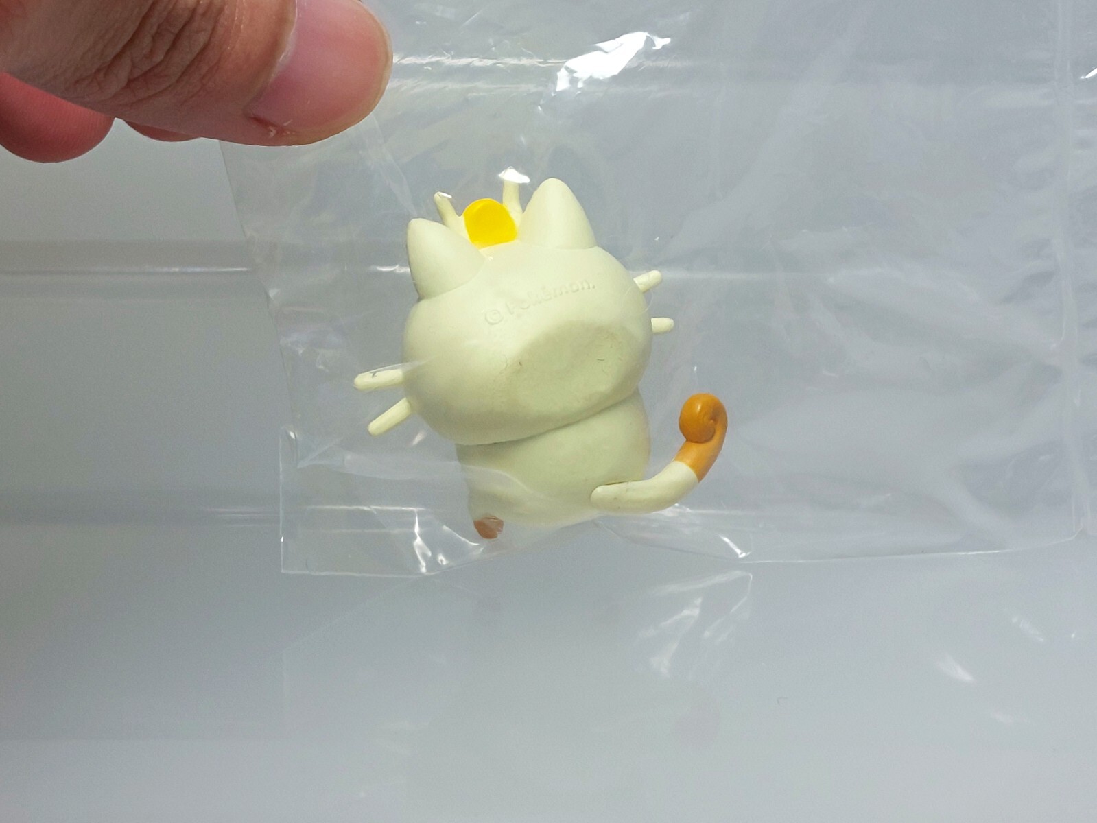 Pokemon Center Japan 2020 Figure Oyasumi Chuu Meowth Nyarth New 0.8in