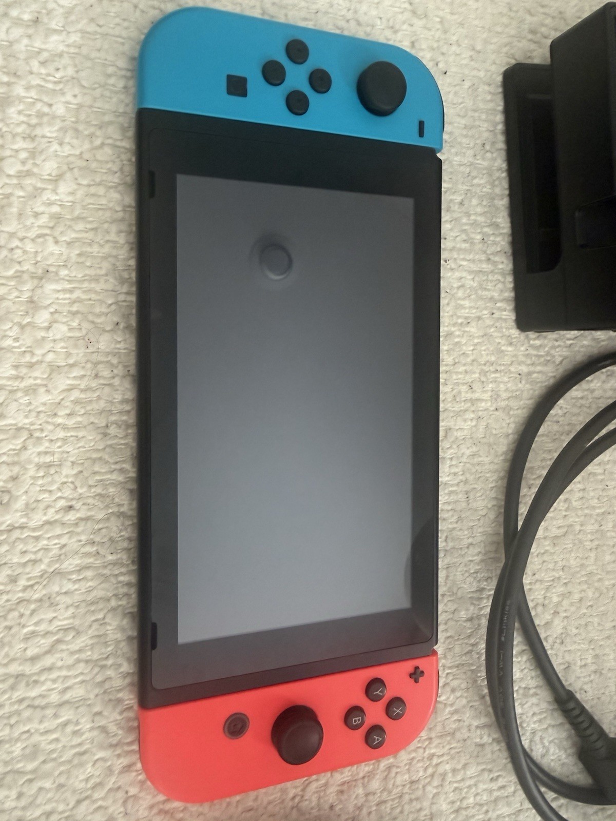 Nintendo Switch 32GB Console Bundle Neon Red/Blue Joy-Con Dock HDMI 1080p