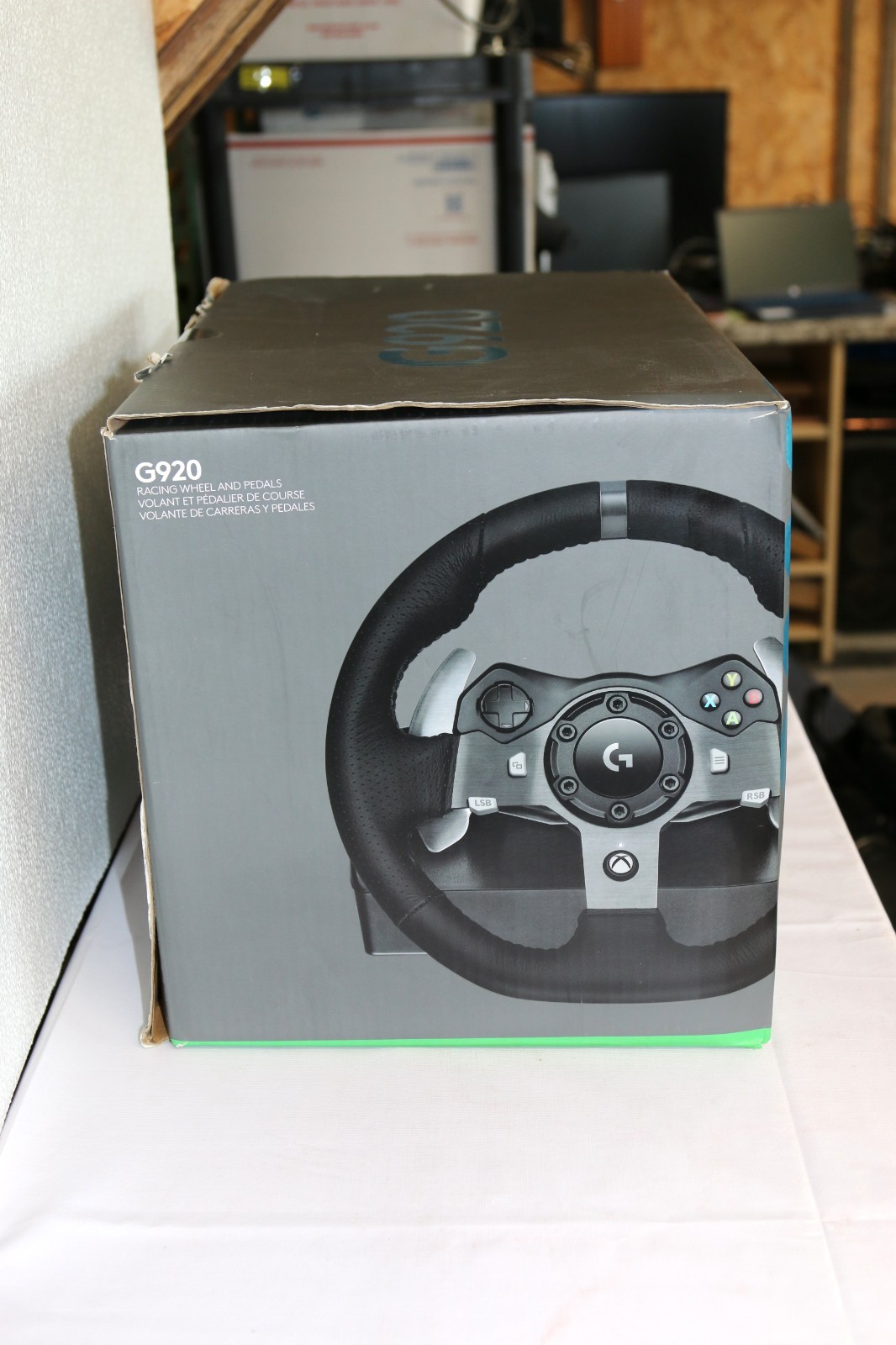 Logitech G920 Driving Force Racing Wheel and Floor Pedals, Black. XBOX X/S, ONE