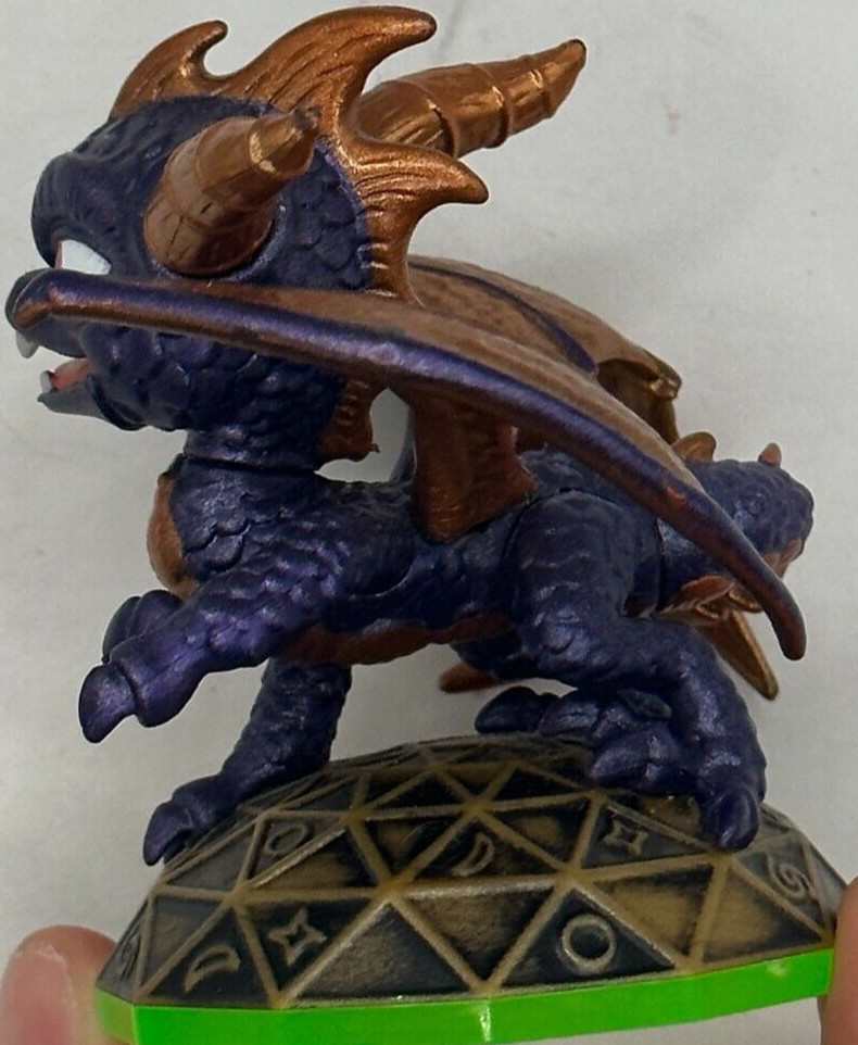 Skylanders Spyro’s Adventure Spyro Series 1 Purple- Model No.83974888- V3112🔔