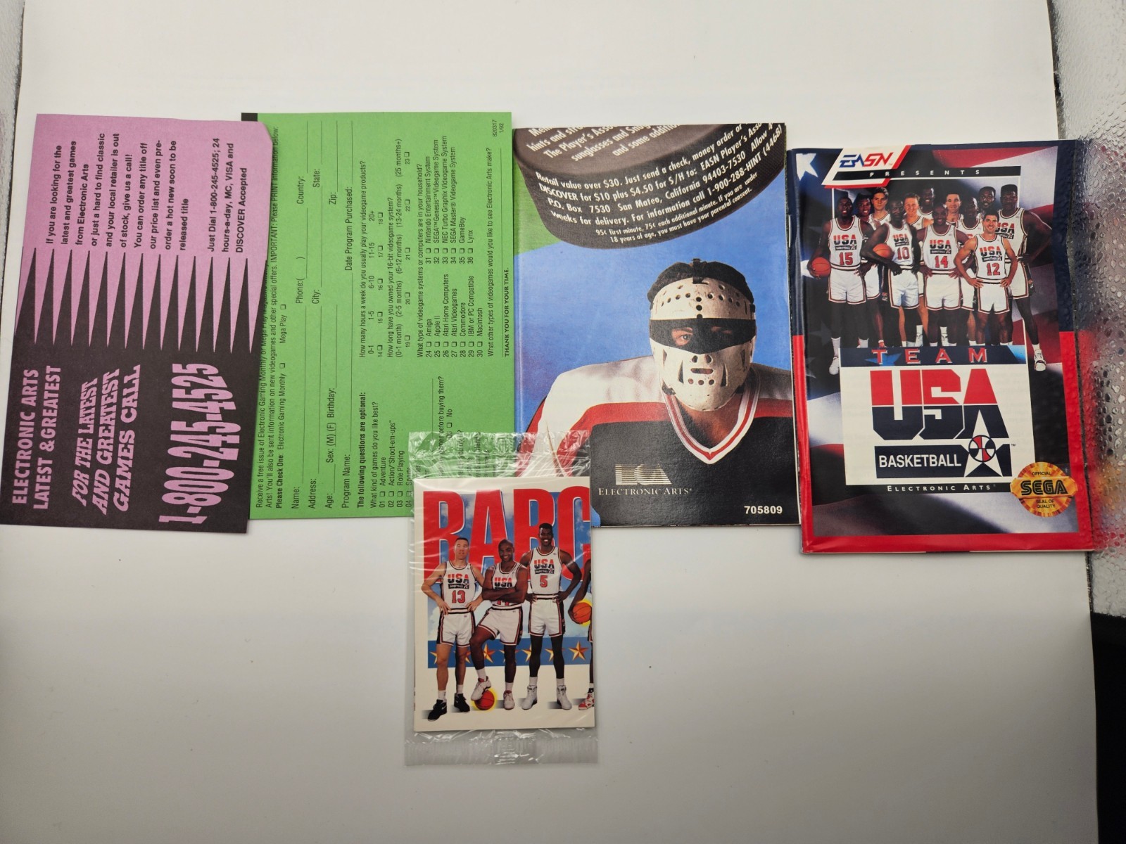 Team USA Basketball (Sega Genesis) COMPLETE w/ Reg and Sealed Collector Cards!
