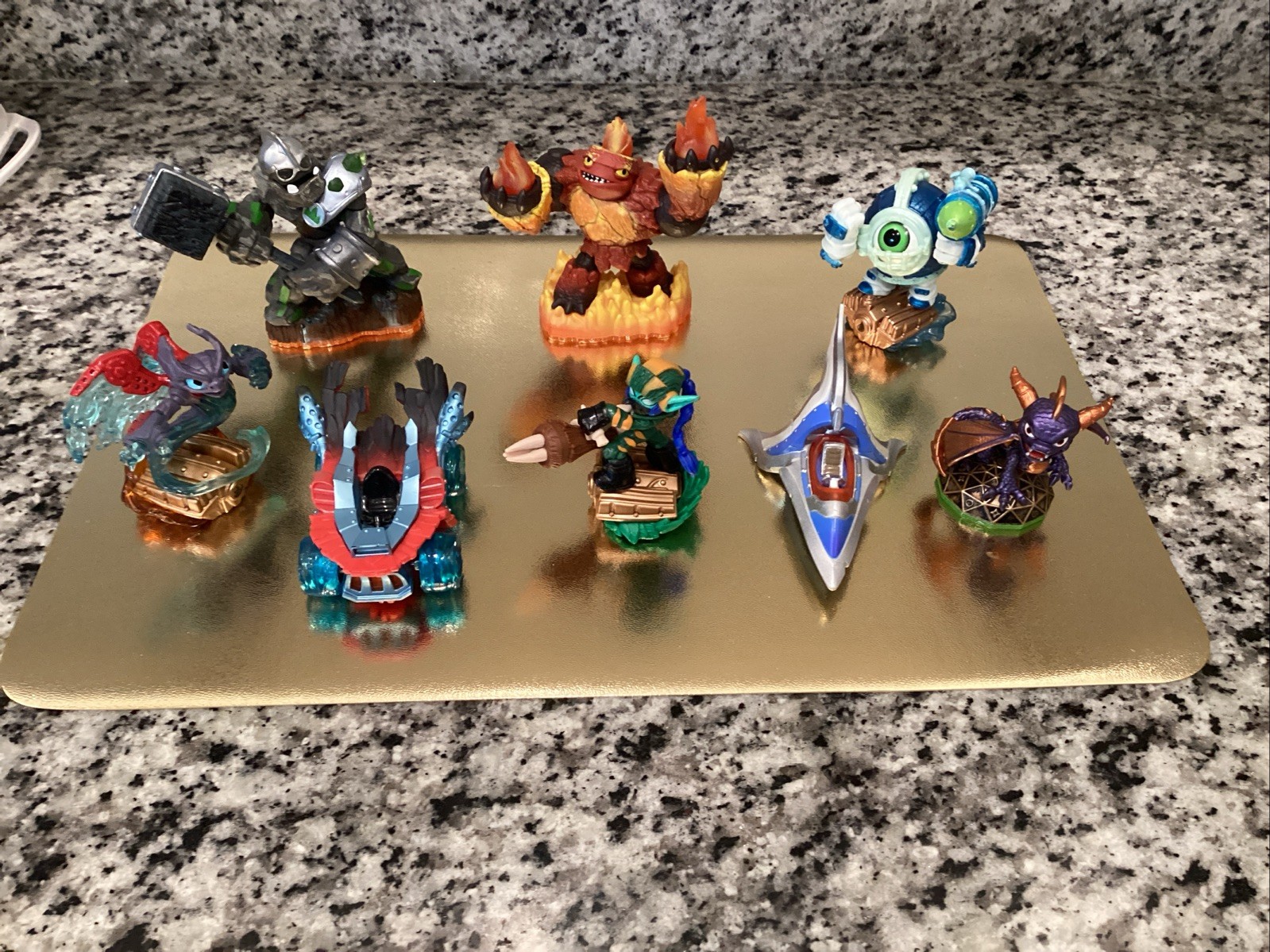 Lot of 8 Skylanders Figures Giants, Vehicles & More