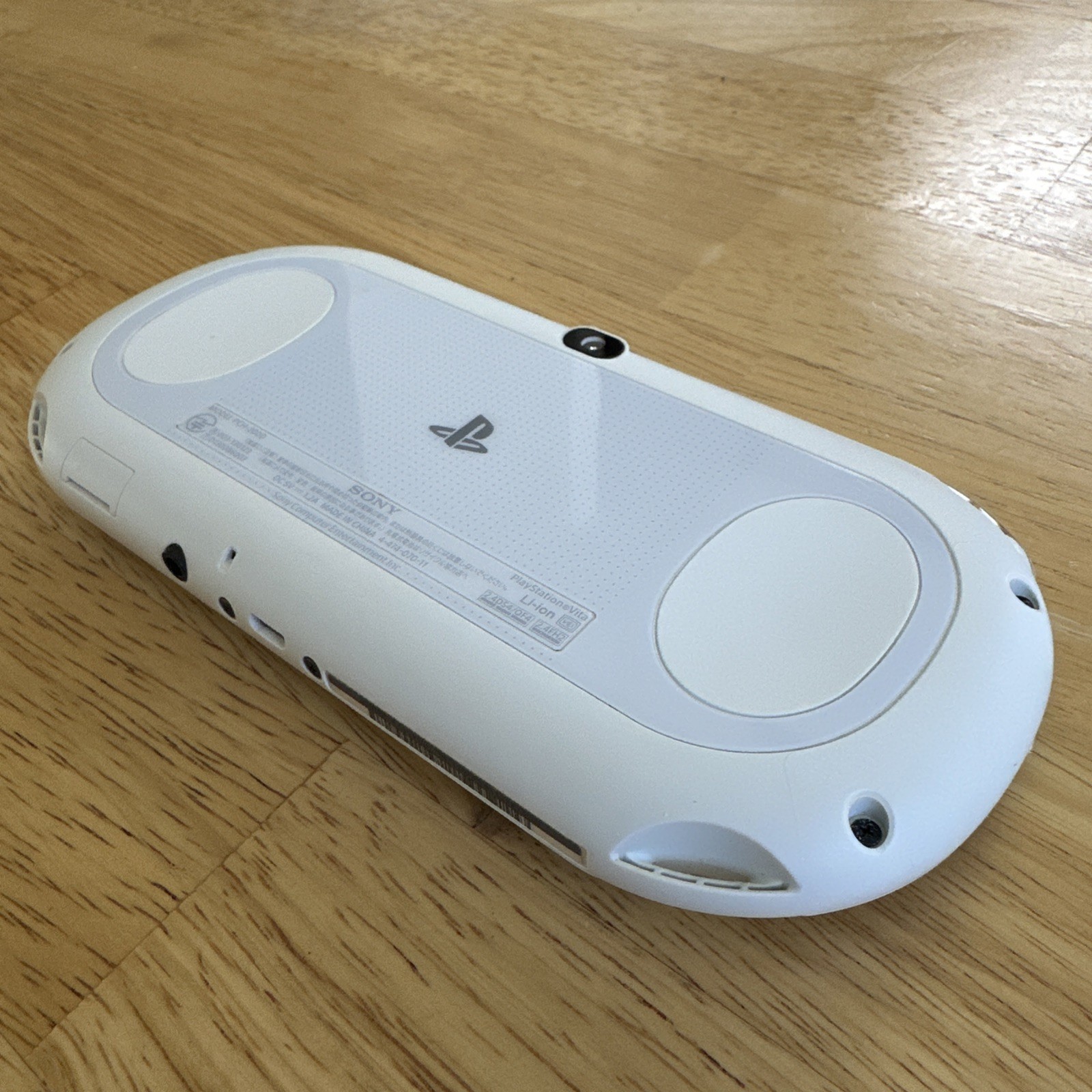Sony PlayStation PS Vita PCH-2000 White Slim Console Fast Shipping