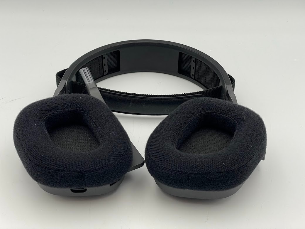 Corsair HS80 MAX Wireless Multiplatform Gaming Headset