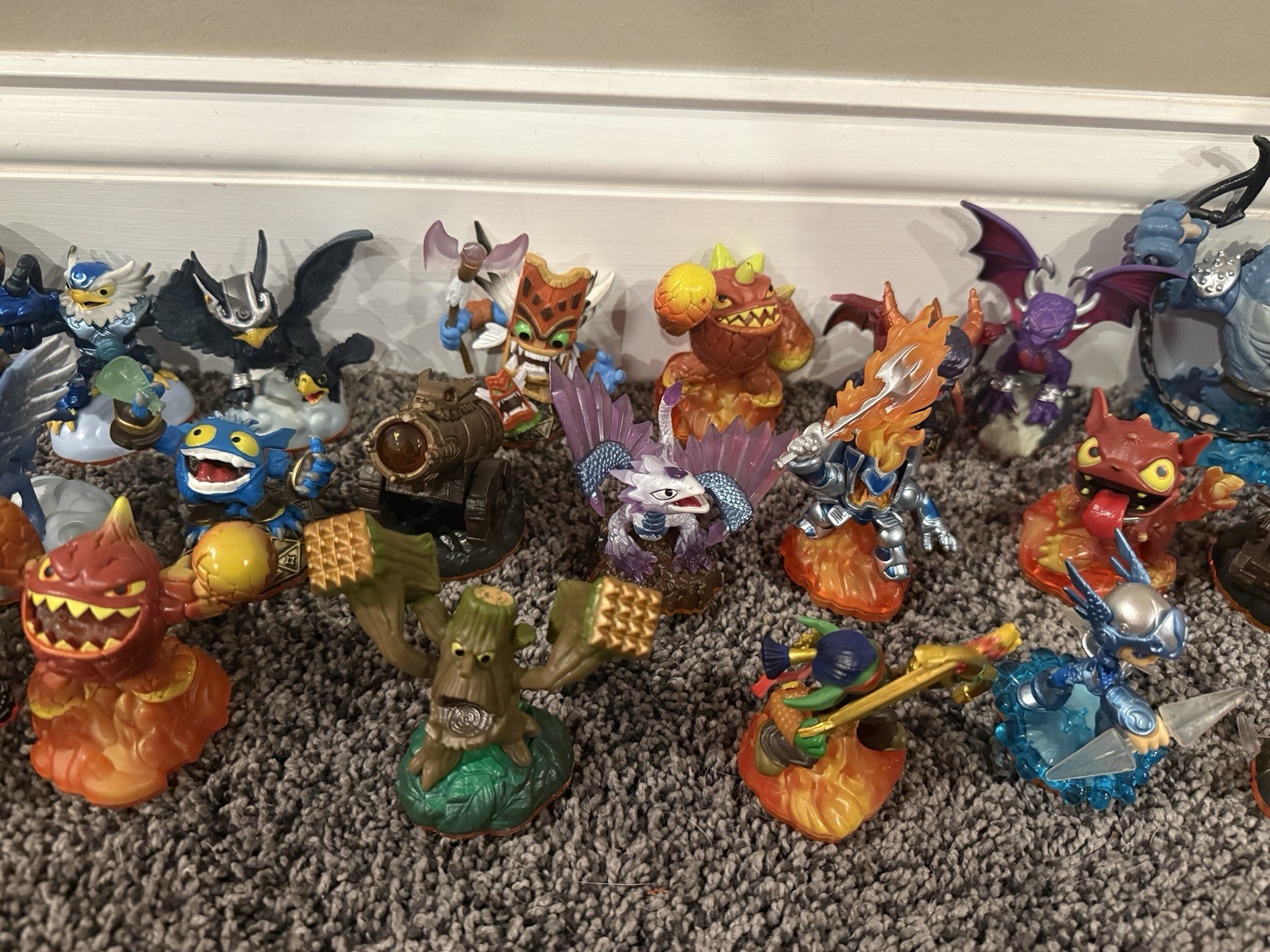 Skylanders GIANTS – Lot of 24 Figures #1