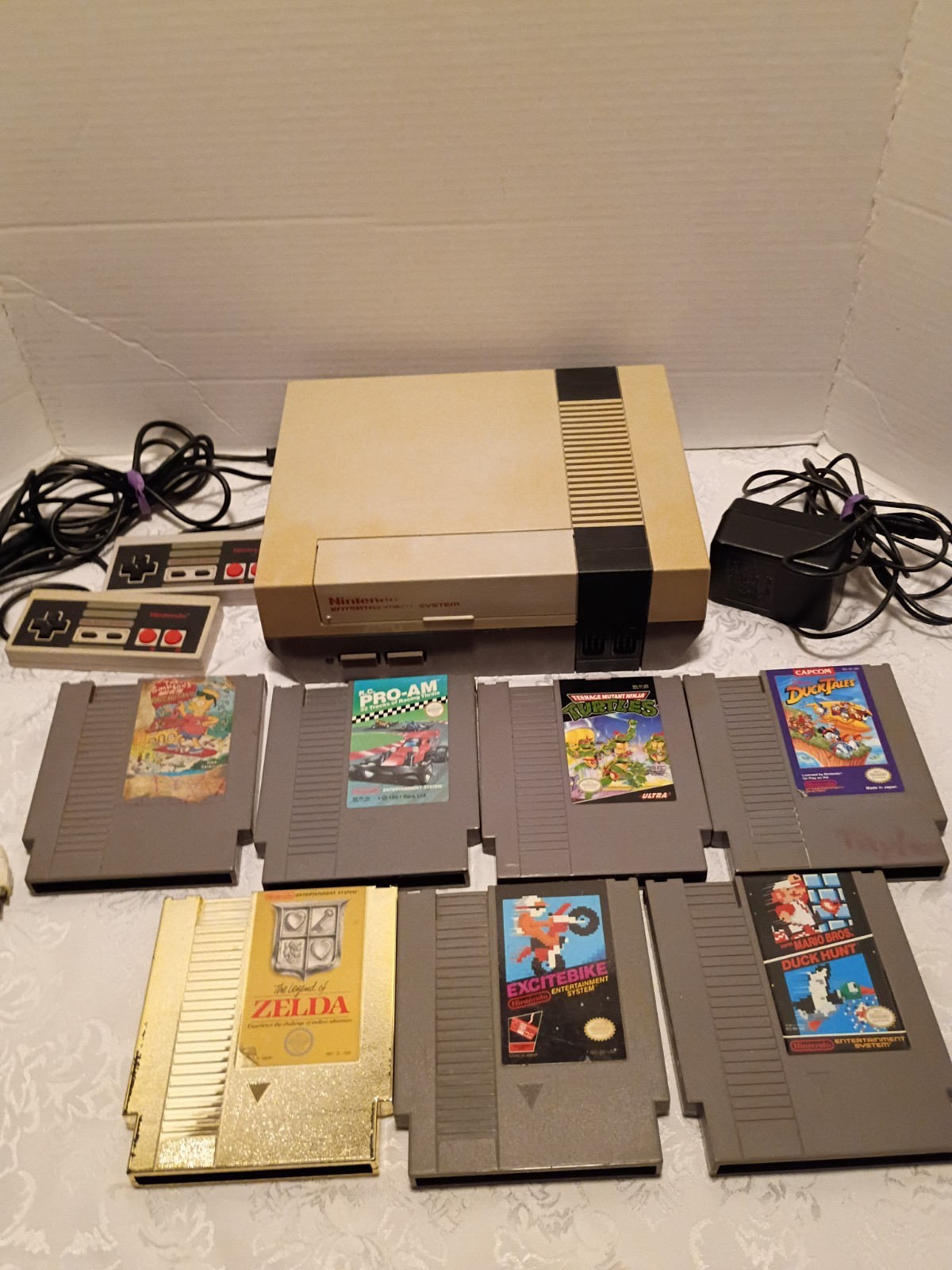 Nintendo NES Console System Bundle 7 Games