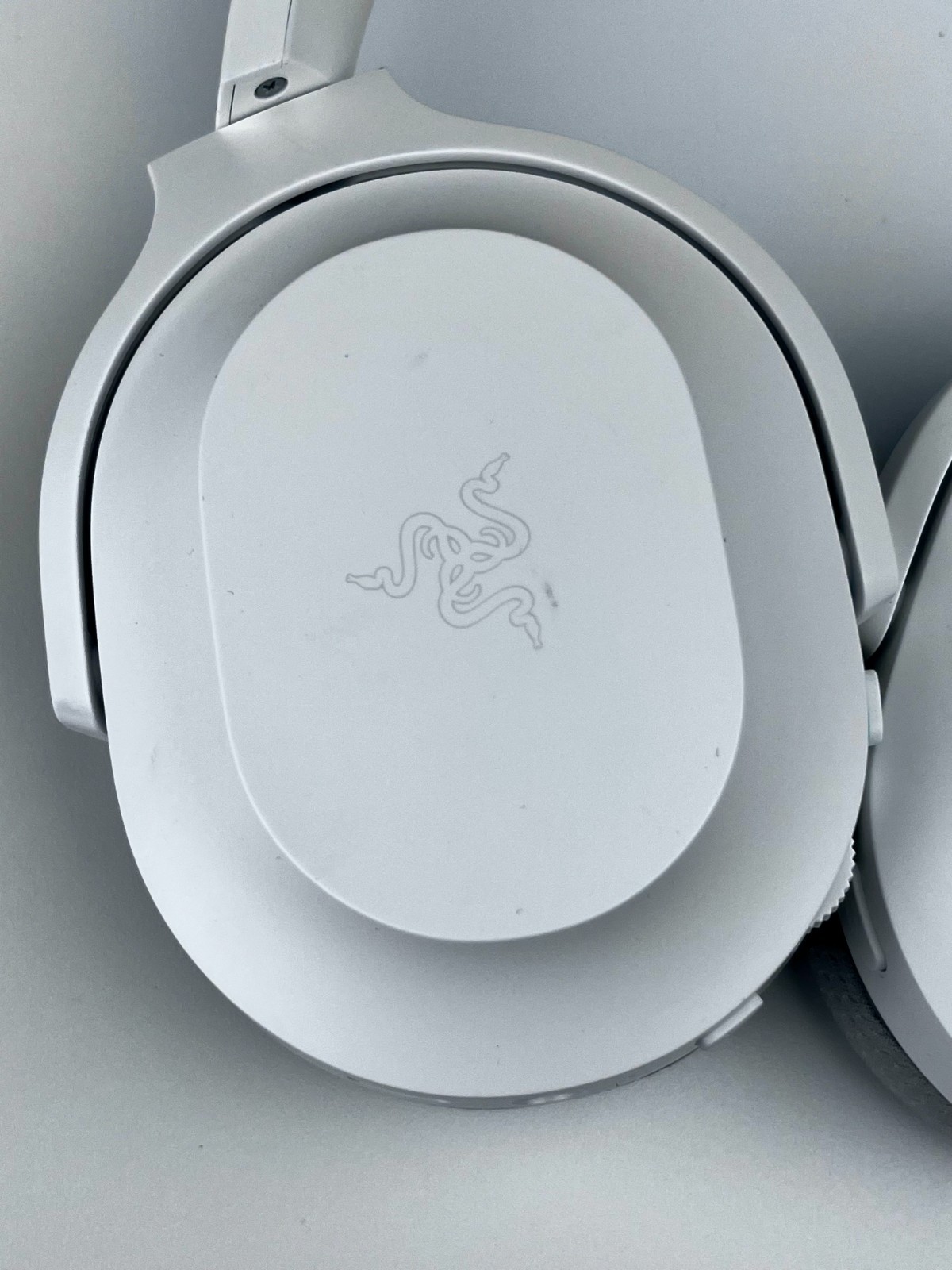 Razer Barracuda X Wireless Bluetooth Gaming Headset Mercury White – Headset only