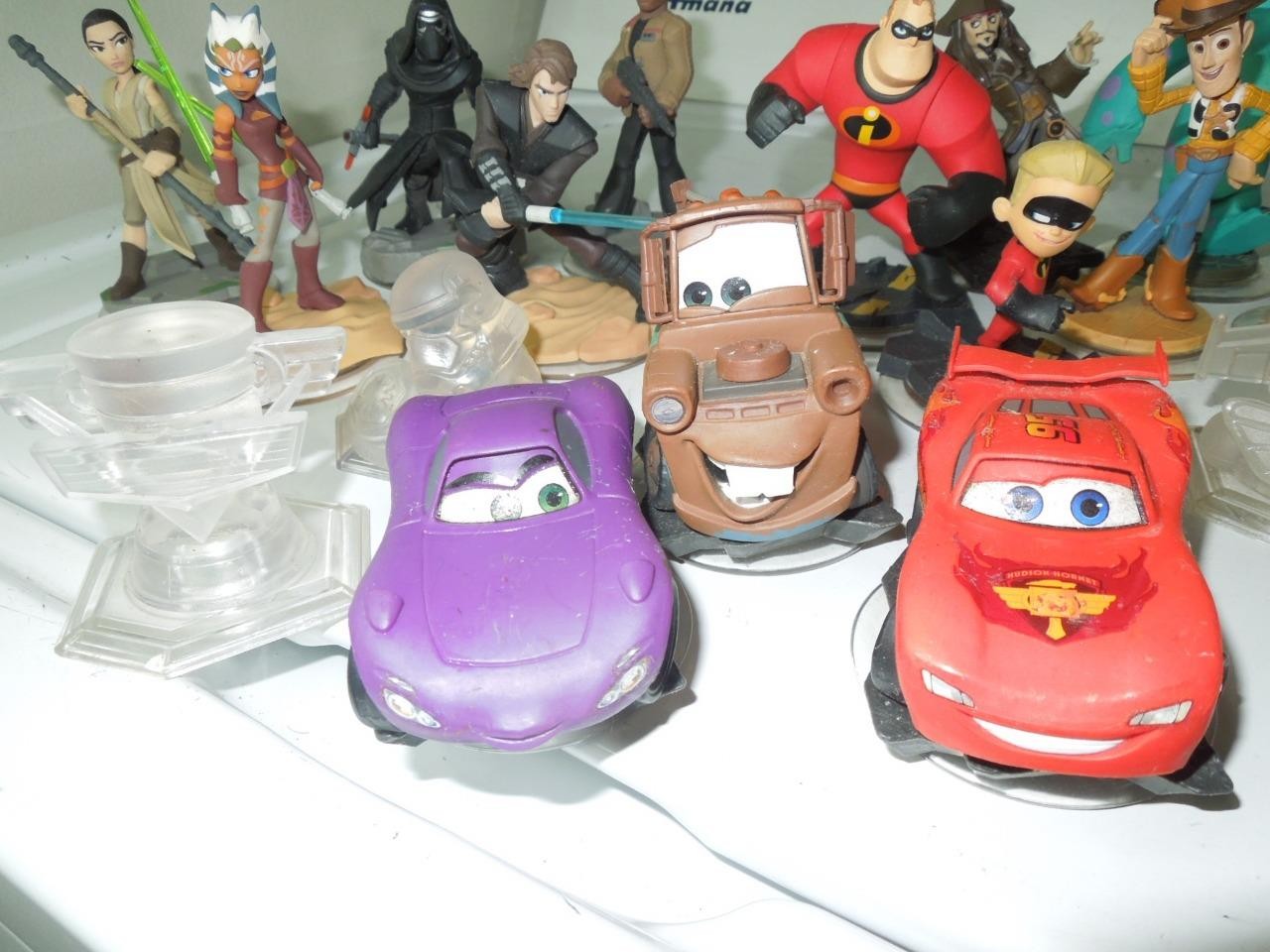Star Wars, CARS, Toy Story – Disney Infinity Action Figure & Playset Crystal lot