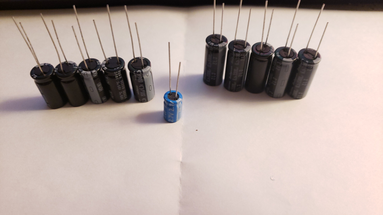 Original Xbox CPU Capacitor Kit/Clock cap for ALL Motherboards (Japan/US Caps)