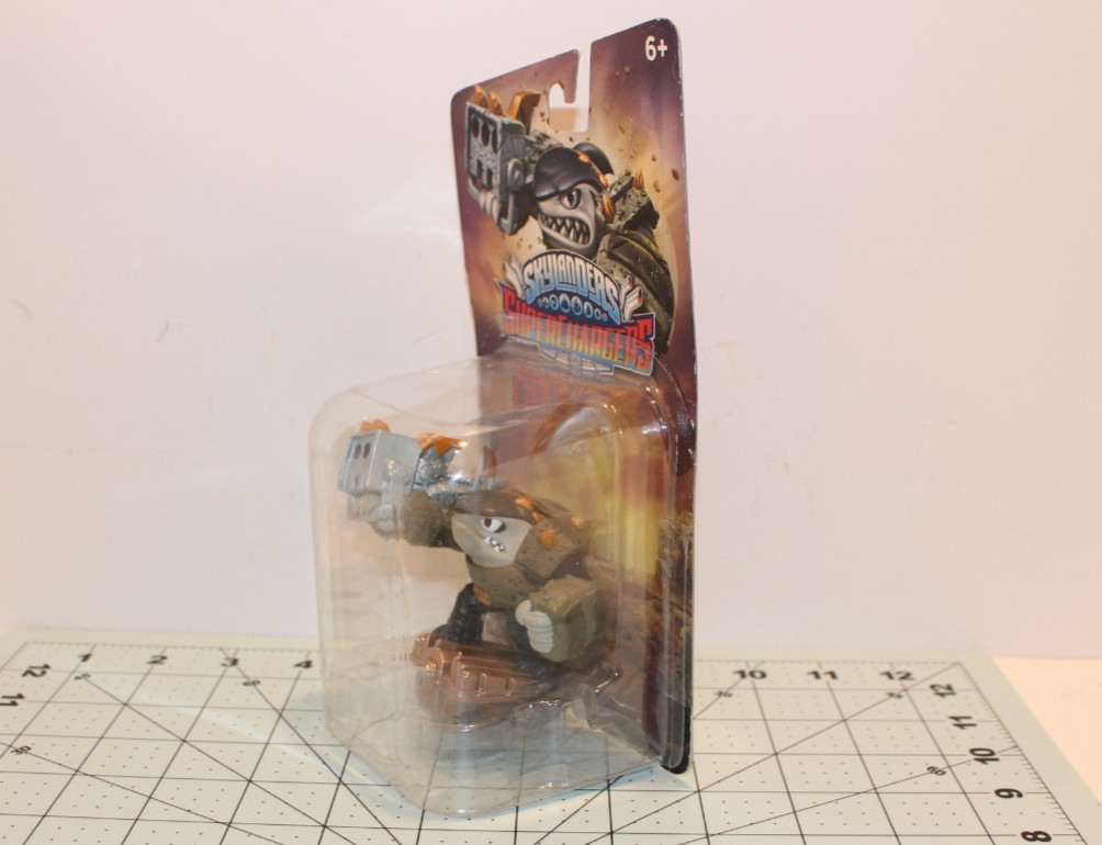 Skylanders SuperChargers Shark Shooter Terrafin New on Card 2015