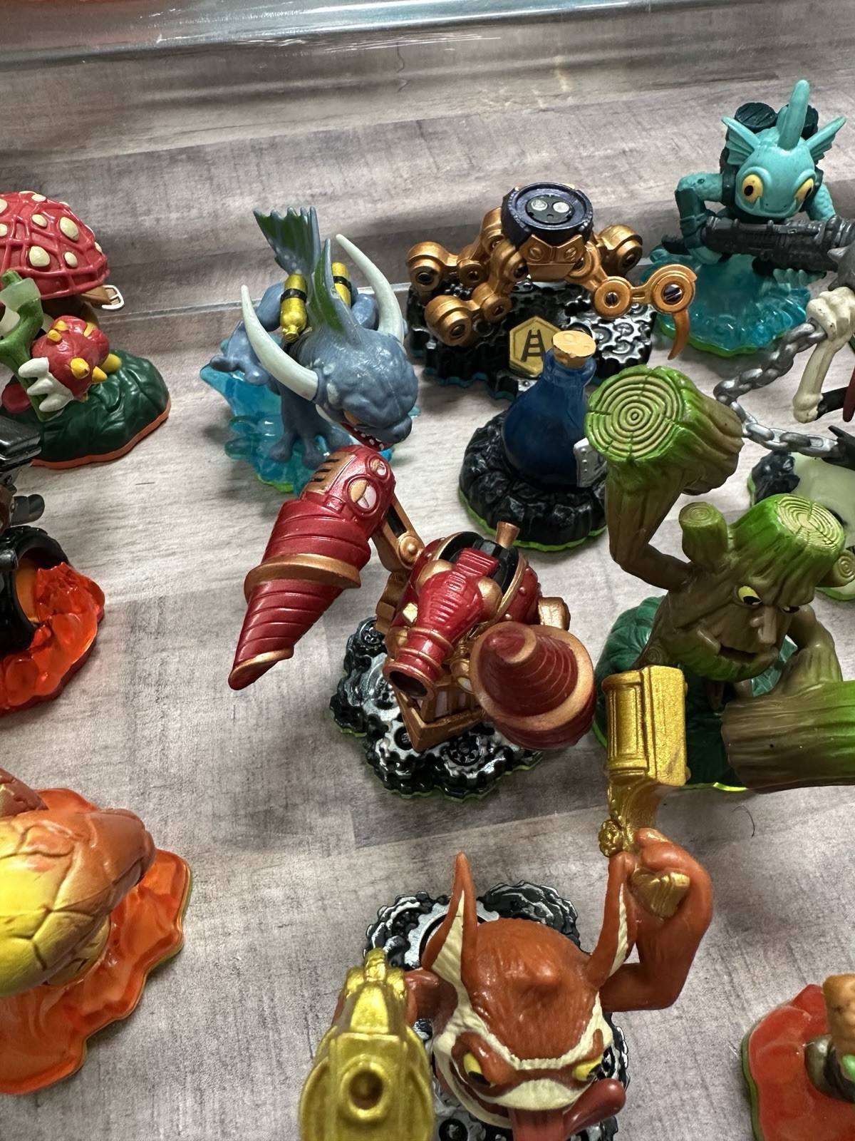 Mixed Lot of 41 Skylanders figures plus 3 portals Giants, Spyro, more