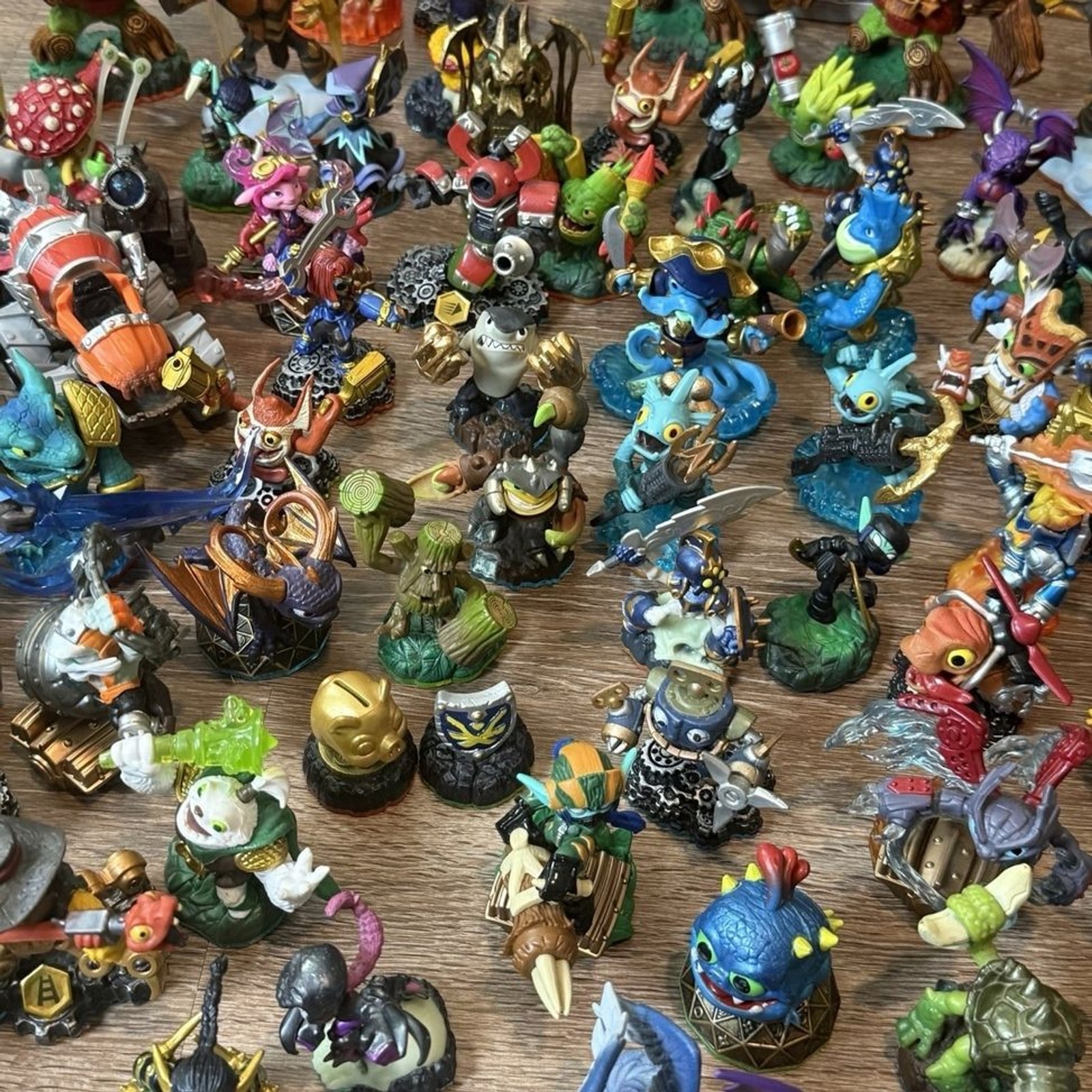Skylanders Lot Of 84 Figures, Vehicles, Portals & Books! Trap Force, Spyro MORE
