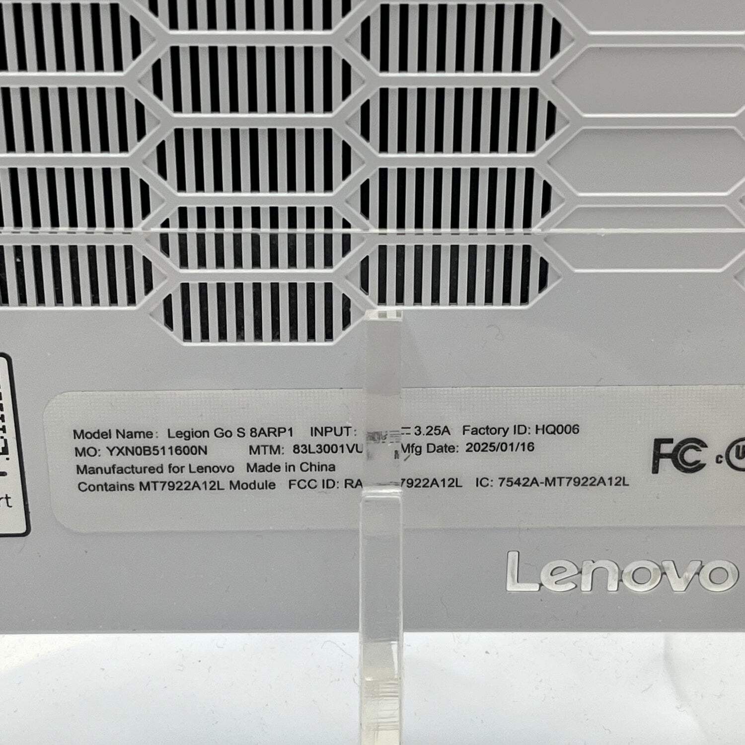 Lenovo Legion Go S 8″ AMD Ryzen Z2 Go 32GB RAM 1TB White 83L3001VUS