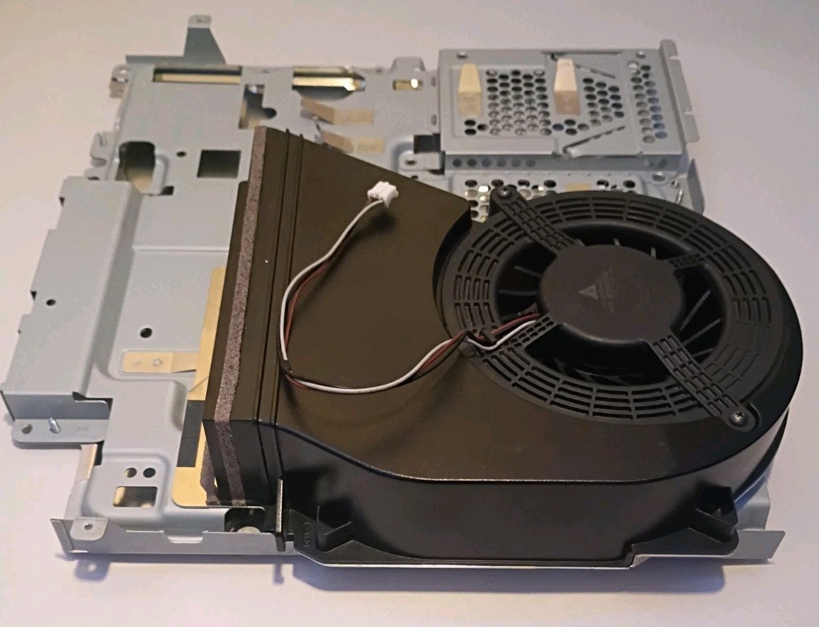 Sony PlayStation 3 – Slim IO Shield w/ Fan & Heat Sink Assembly For CECH-2001A/B