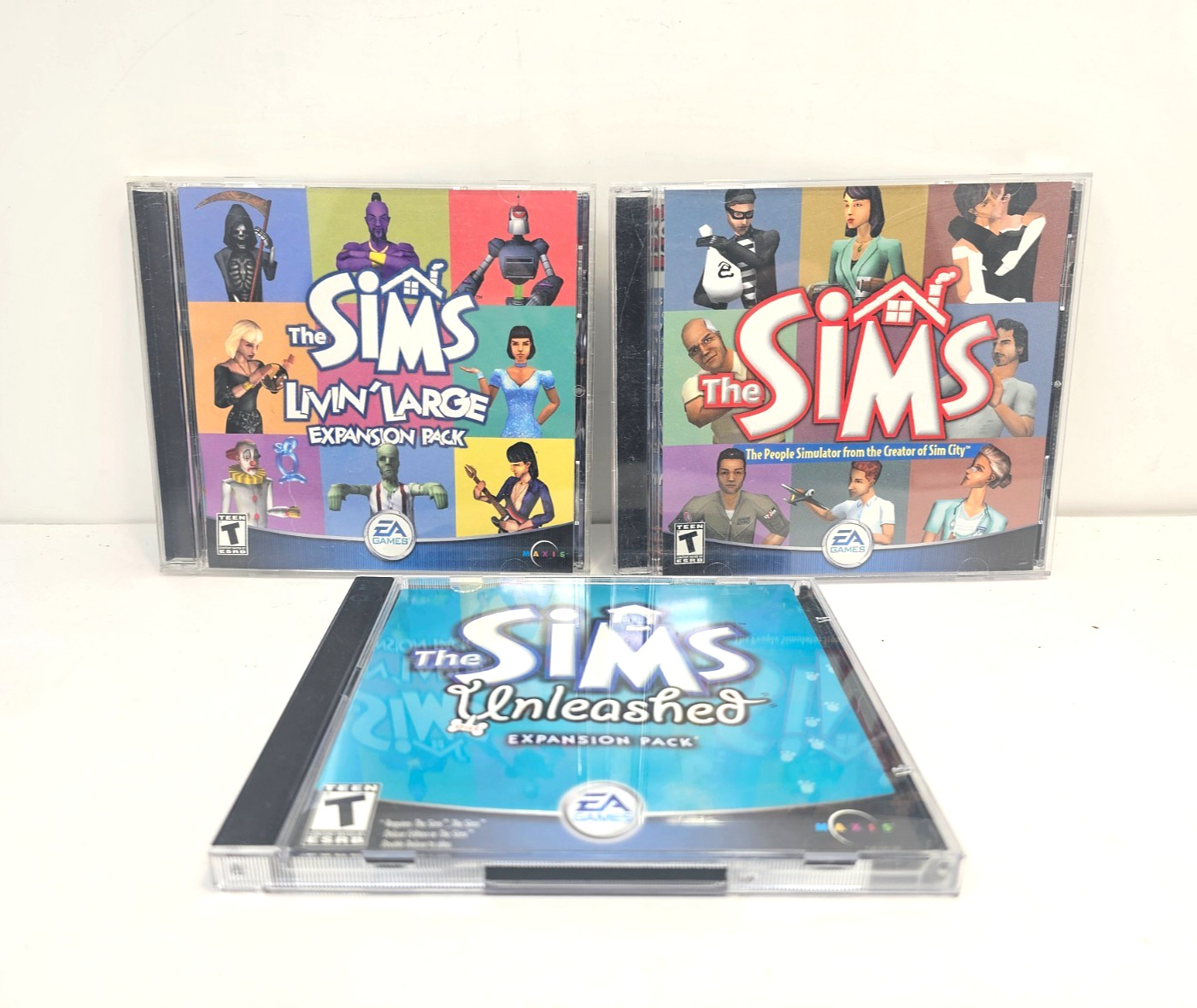 The Sims PC Game 2000 Original People Simulator Expansion w/ Key Lot of 3
