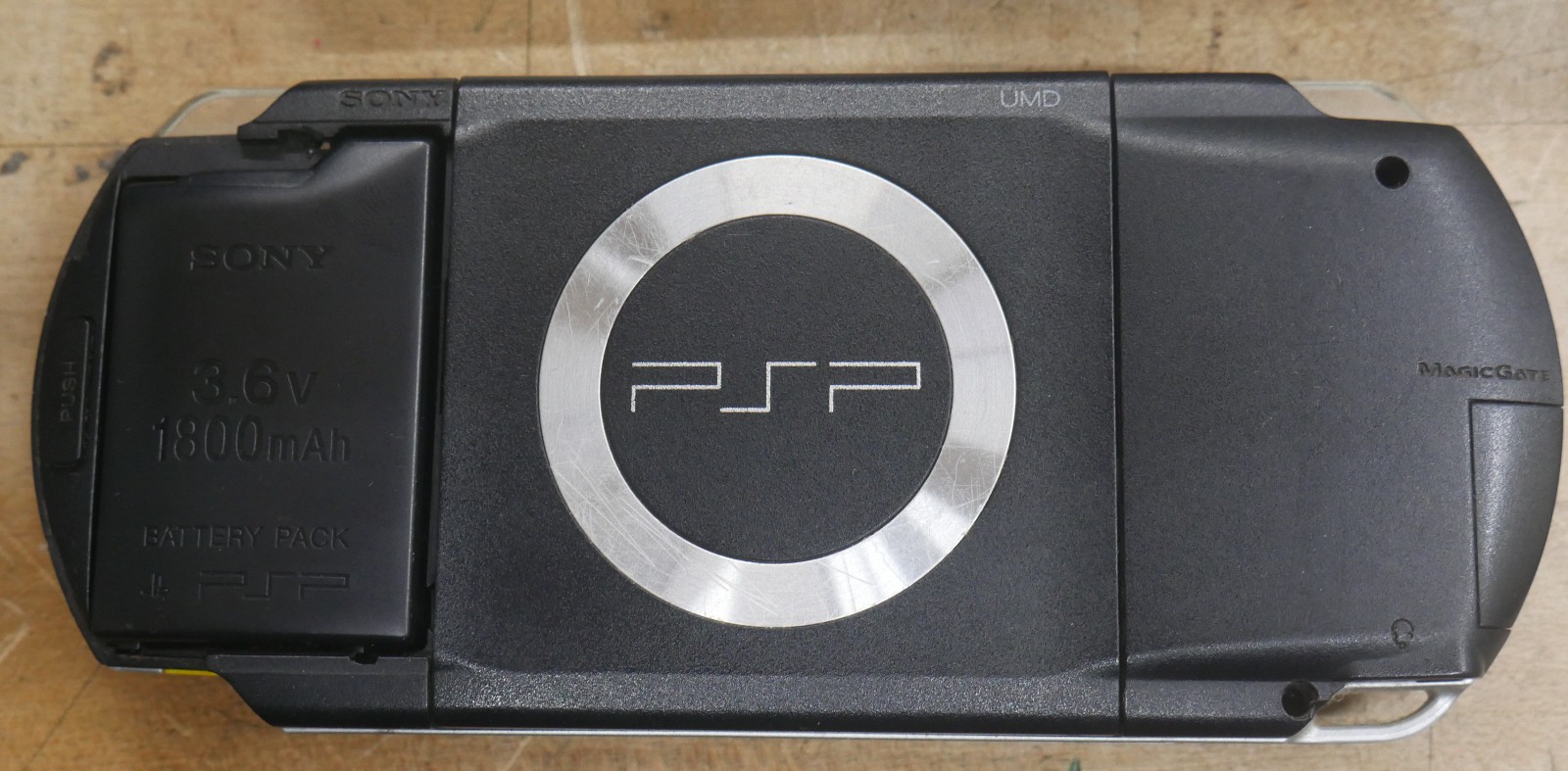 Sony PSP-1001 Piano Black & Games & Movies & Charger & Battery READ
