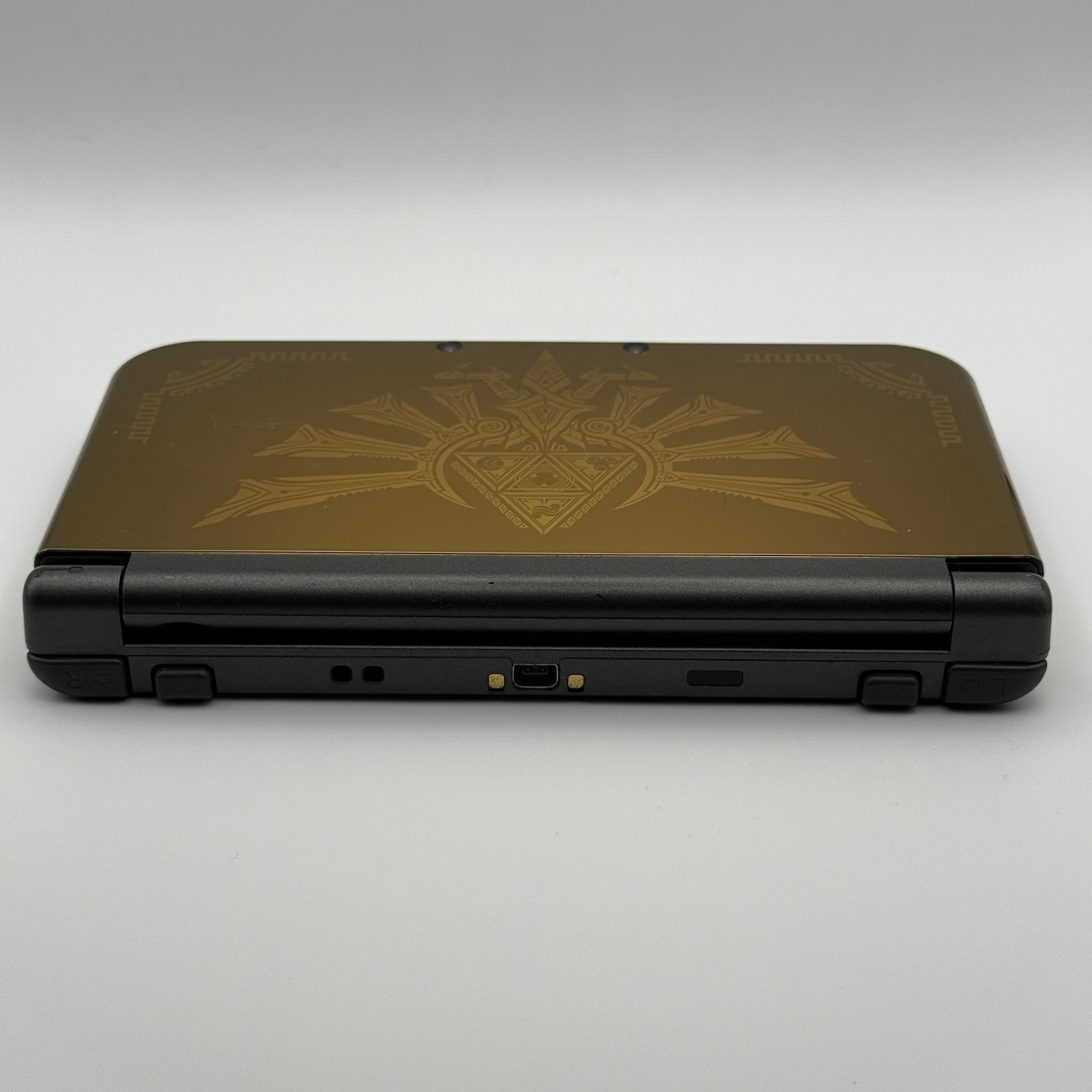 “new” Nintendo 3DS XL Zelda Hyrule Edition Console Dual IPS w/Charger – Tested