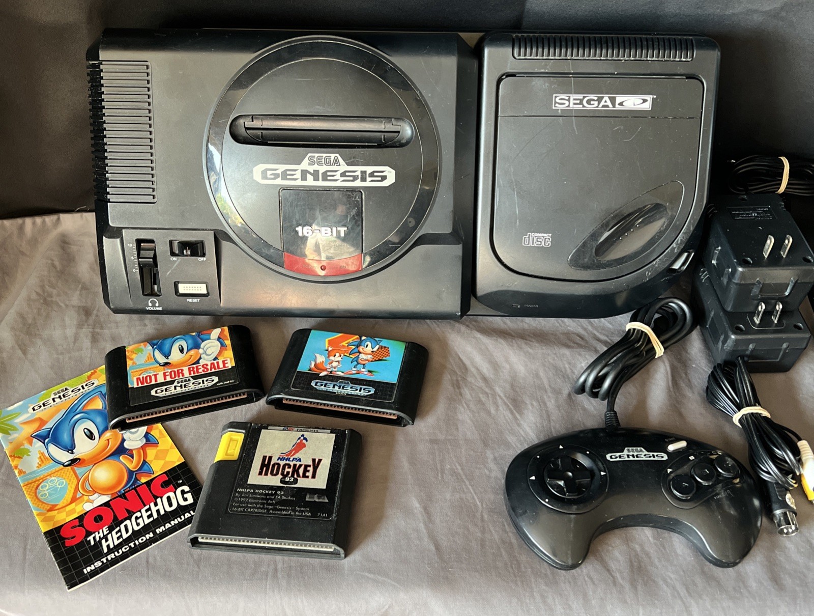 Sega CD Model 2 Sega Genesis Console With Cables And Controller & 3 Games Tested