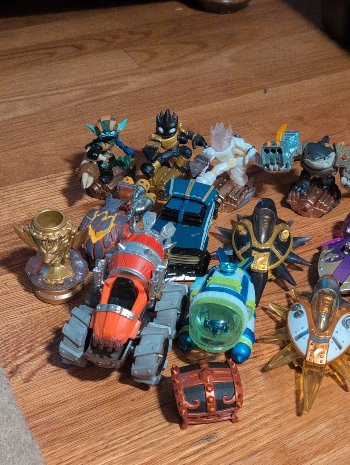 Skylanders Superchargers Lot of 20 Figures and Vehicles
