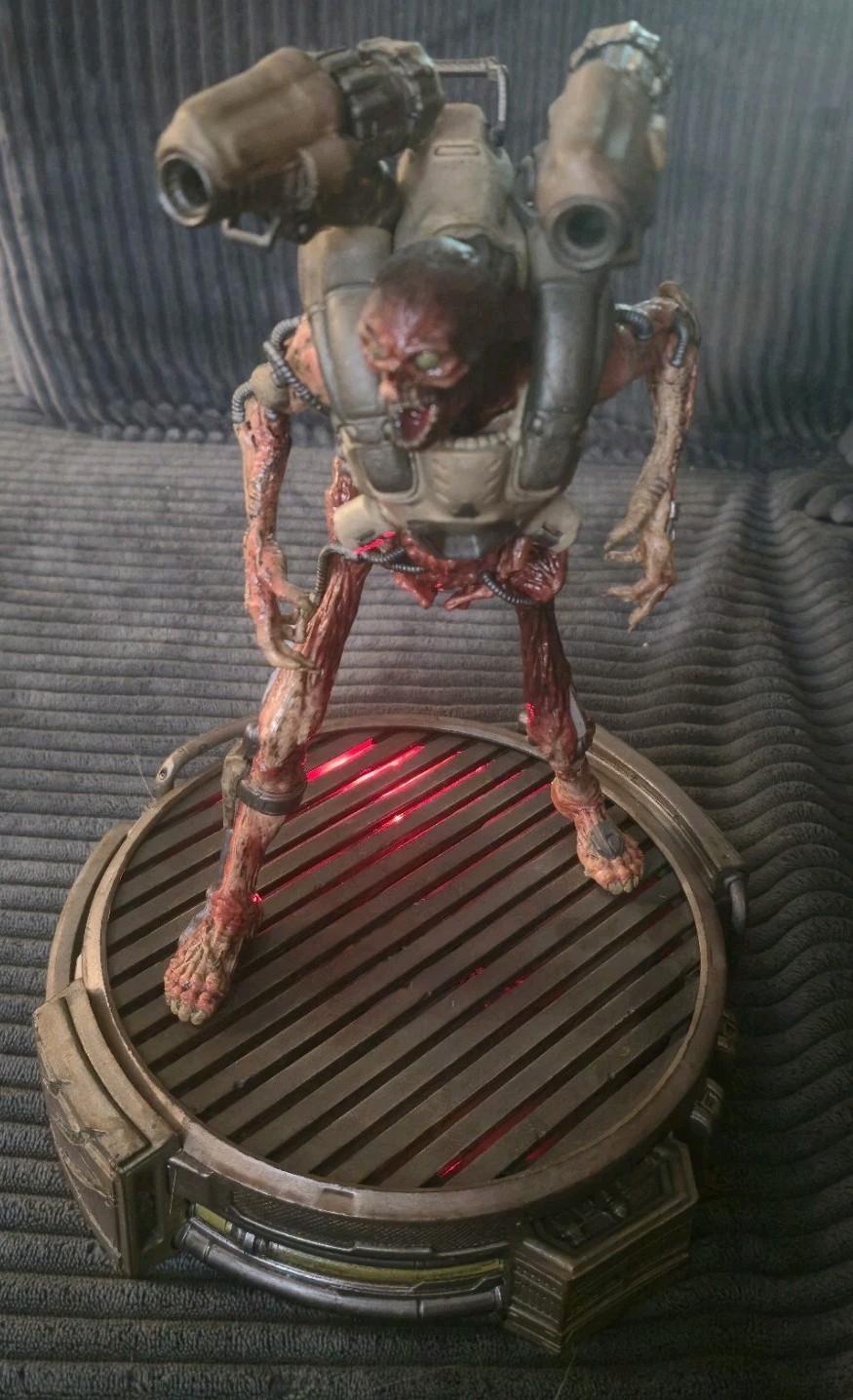 Bethesda DOOM 2016 Collector Edition 12-Inch REVENANT STATUE – Lights &Fan Work