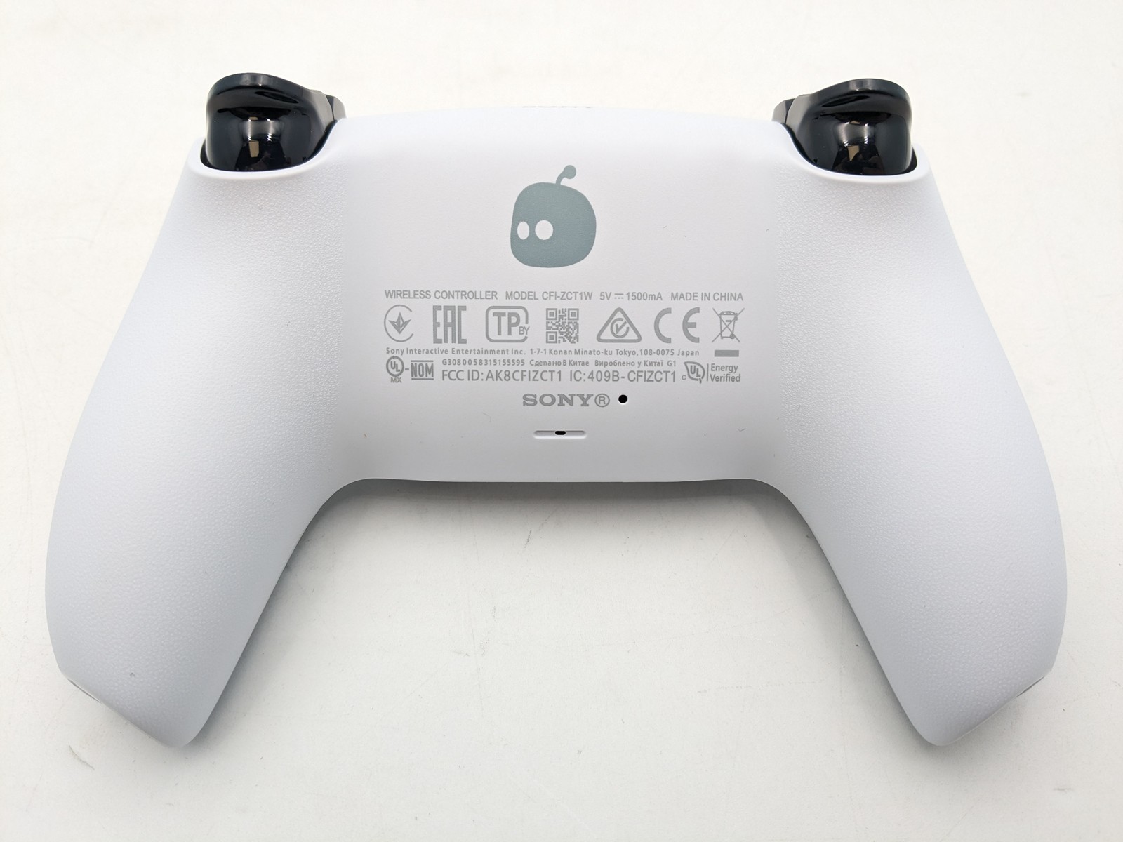 Sony DualSense Astrobot Limited Edition PS5 Controller (CFI-ZCT1W) W/ Case
