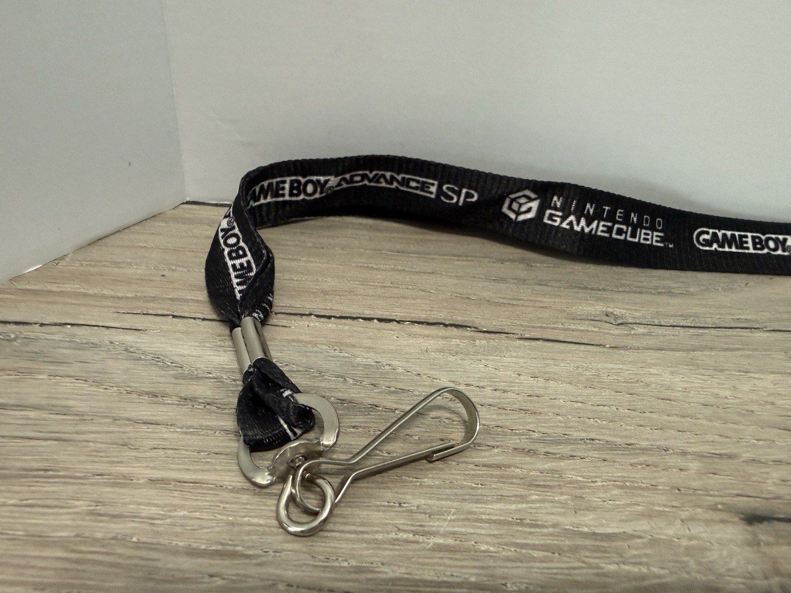 NINTENDO E3 EXCLUSIVE LANYARD BADGE HOLDER GAMECUBE GAMEBOY ADVANCE SP DBL SIDED