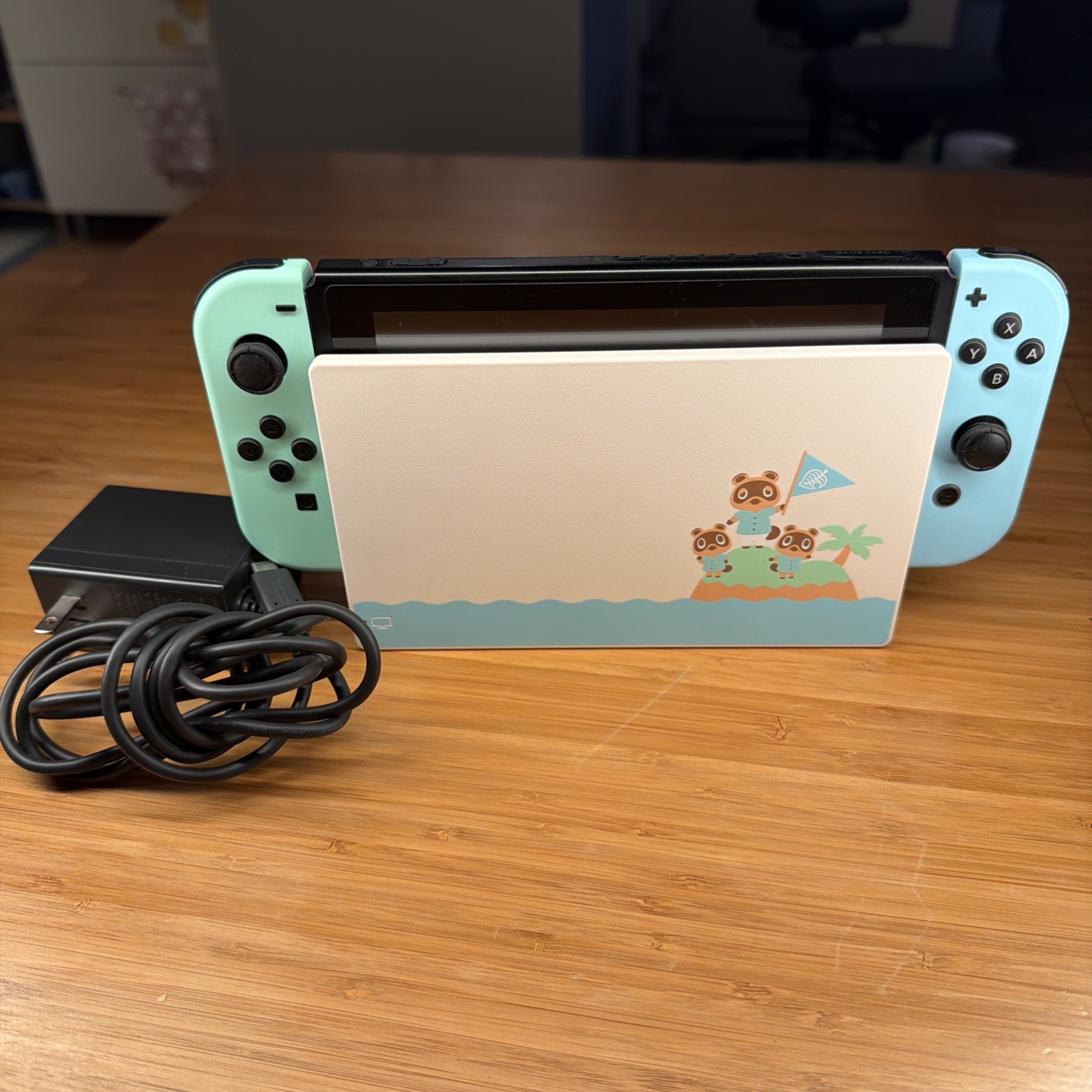 Nintendo Switch HAC-001(-01) Animal Crossing: New Horizon Special Edition – 32GB