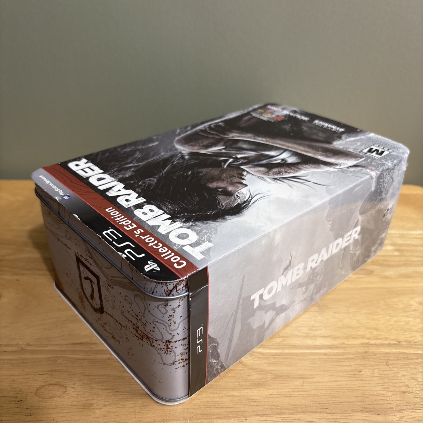 Playstation 3: Tomb Raider Tin Box Collector’s Edition | Incomplete / Used
