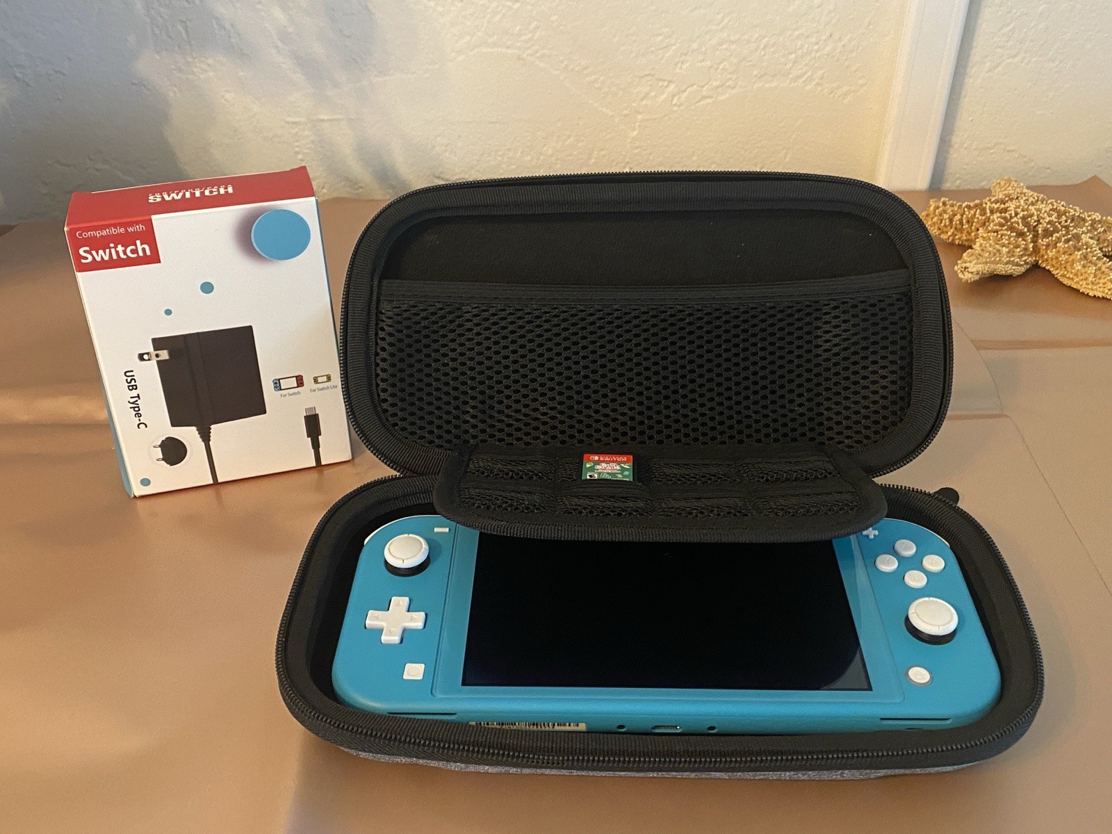 Nintendo Switch Lite Turquoise Handheld Console Case /Charger /Big Brain Game