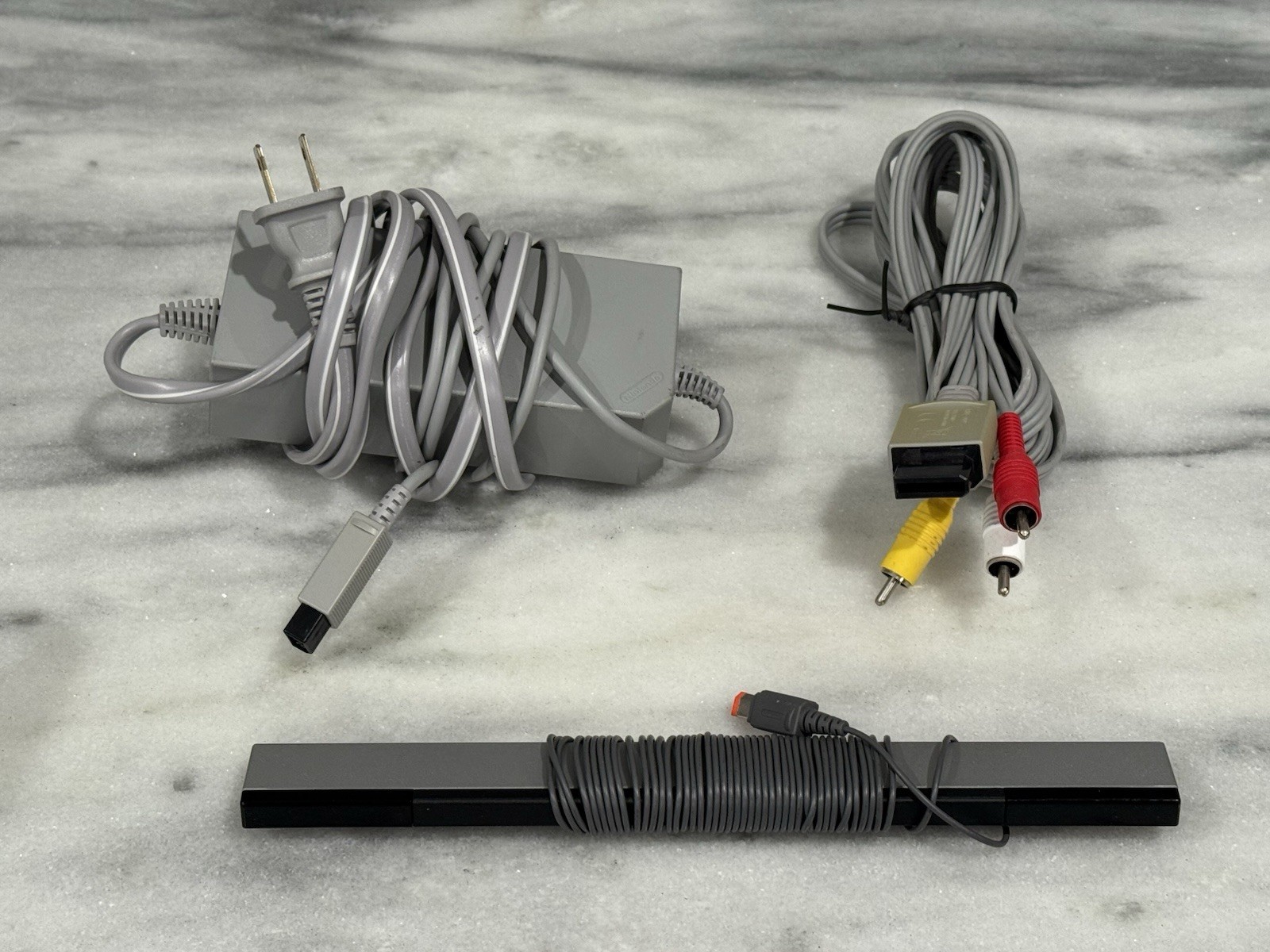 Nintendo Wii Power Supply AC Adapter RVL-002 Sensor Bar RVL-014 A/V Cables Lot