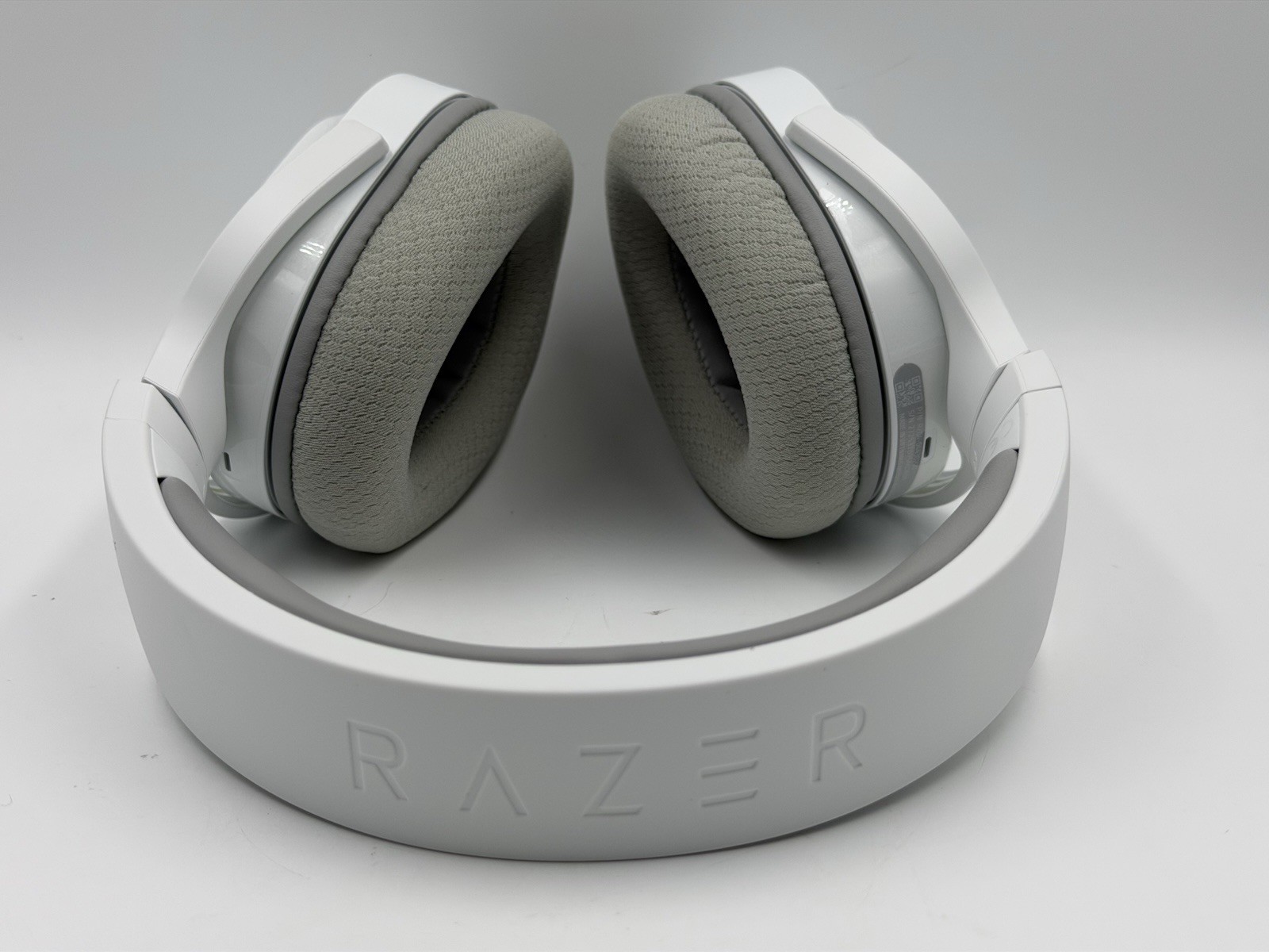 *New*Razer Barracuda X Wireless Bluetooth Headphones Mercury Edition RZ04-0443