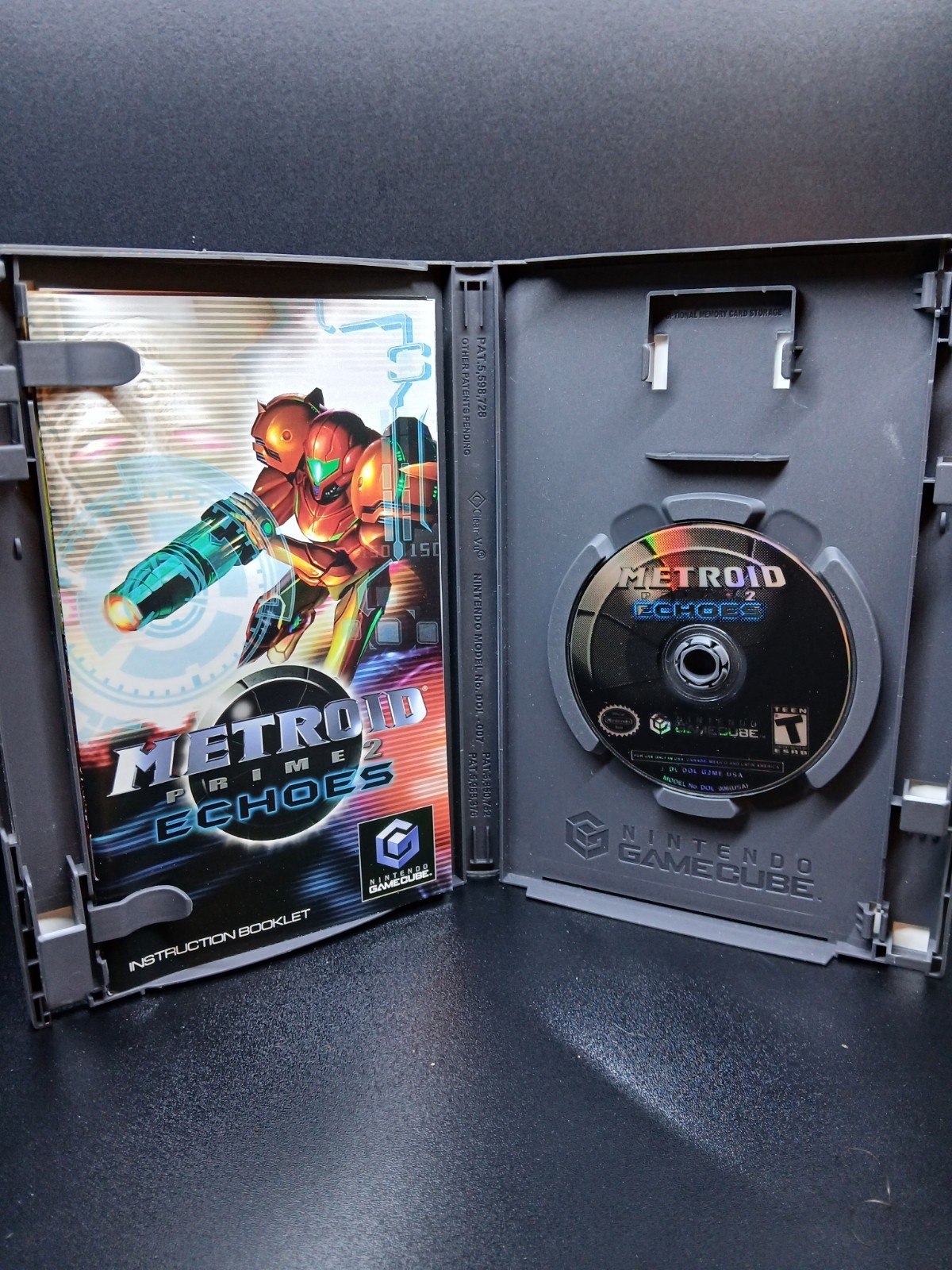 Metroid Prime 2 Echoes (Nintendo GameCube, 2004) CIB