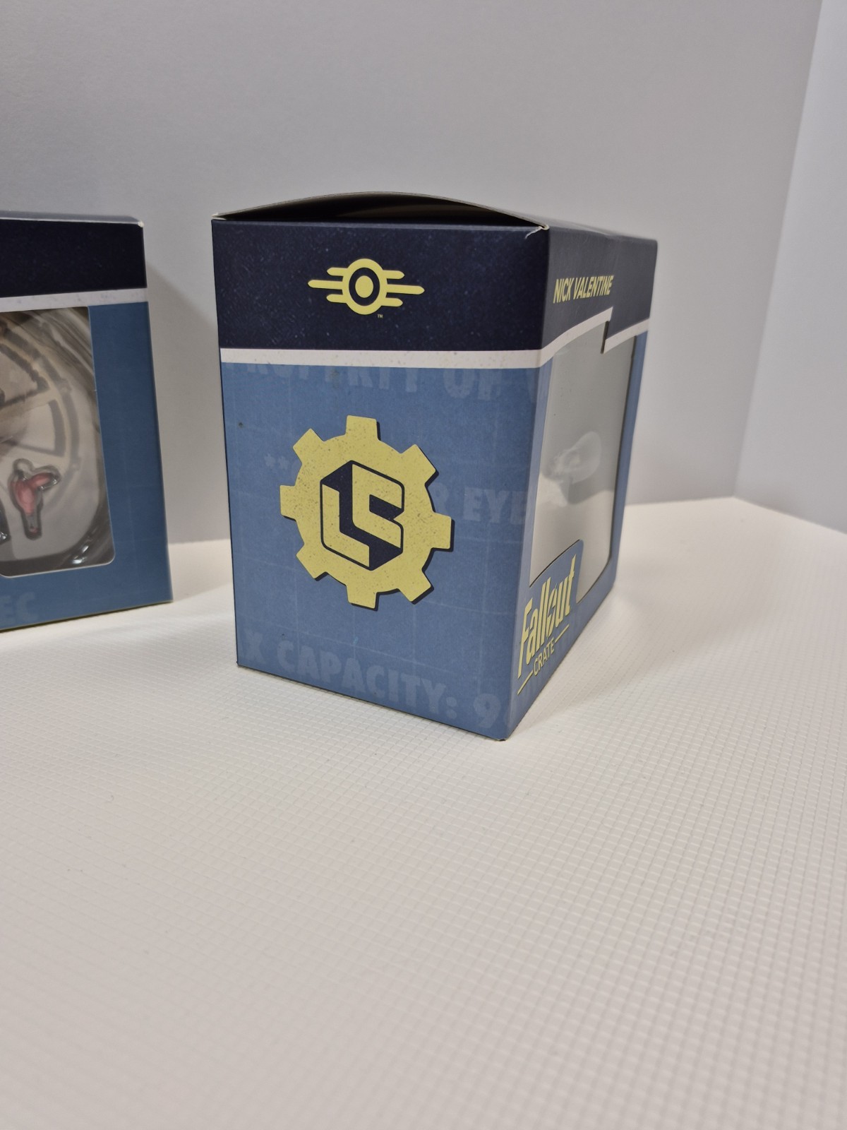 Fallout Crate Lot Nick Valentine & Piper Wright Figures NIB Loot Crate Bethesda