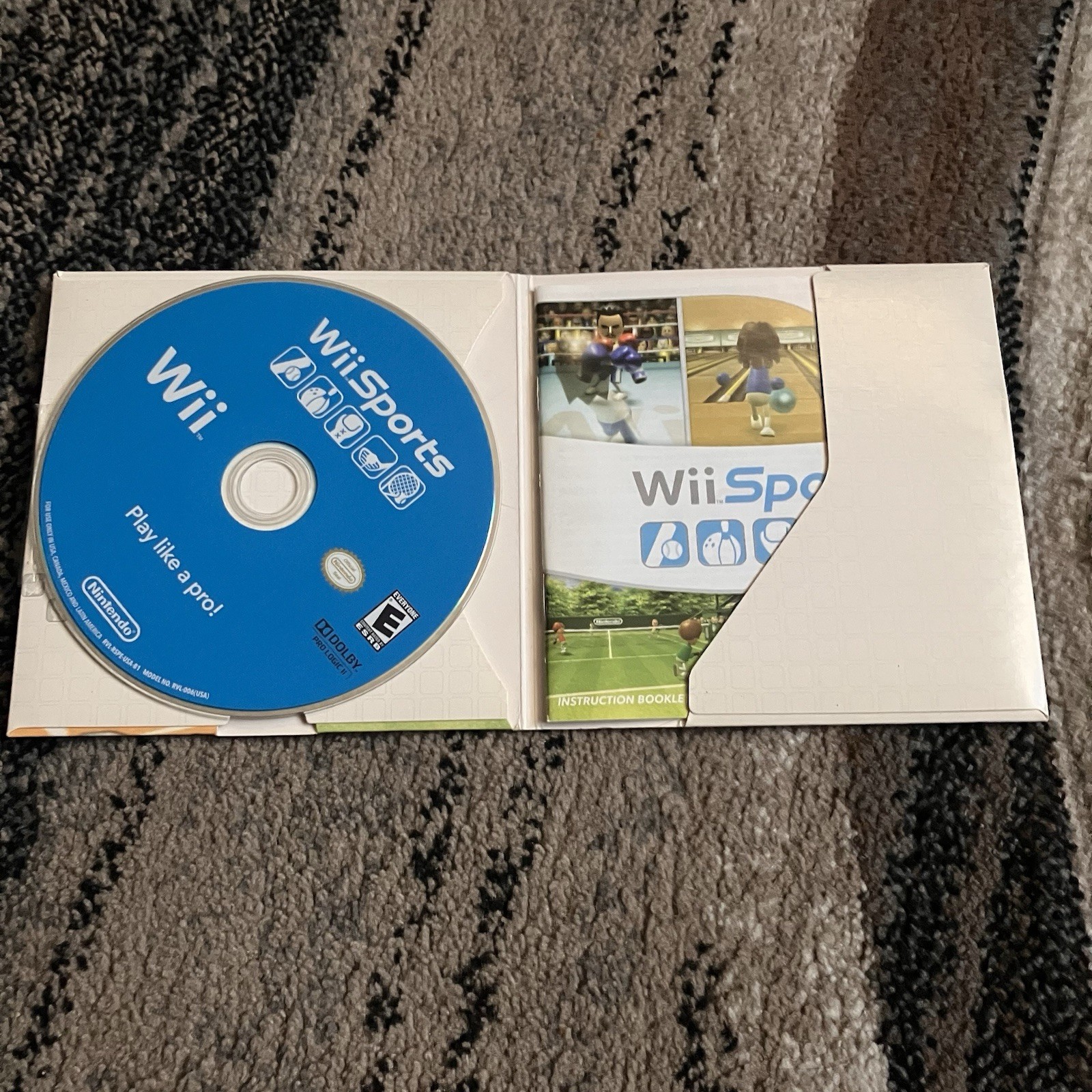 Nintendo Wii Sports Video Game 2006 Tested Working Original Case and Manual