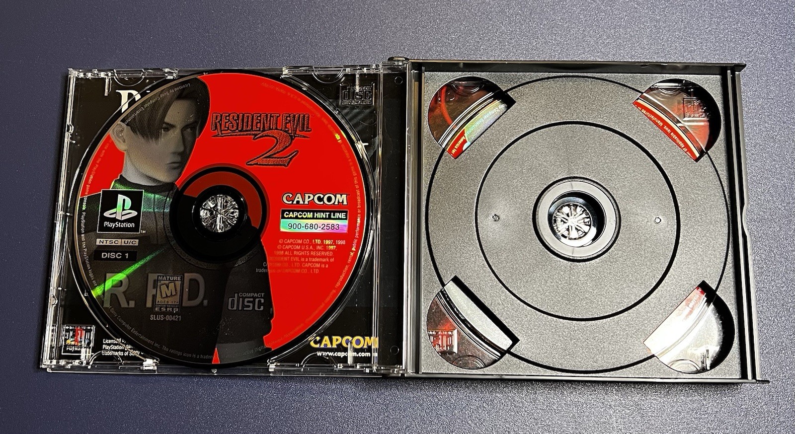 Resident Evil 2 PS1 Black Label Original 1998 Both Discs Case NO MANUAL