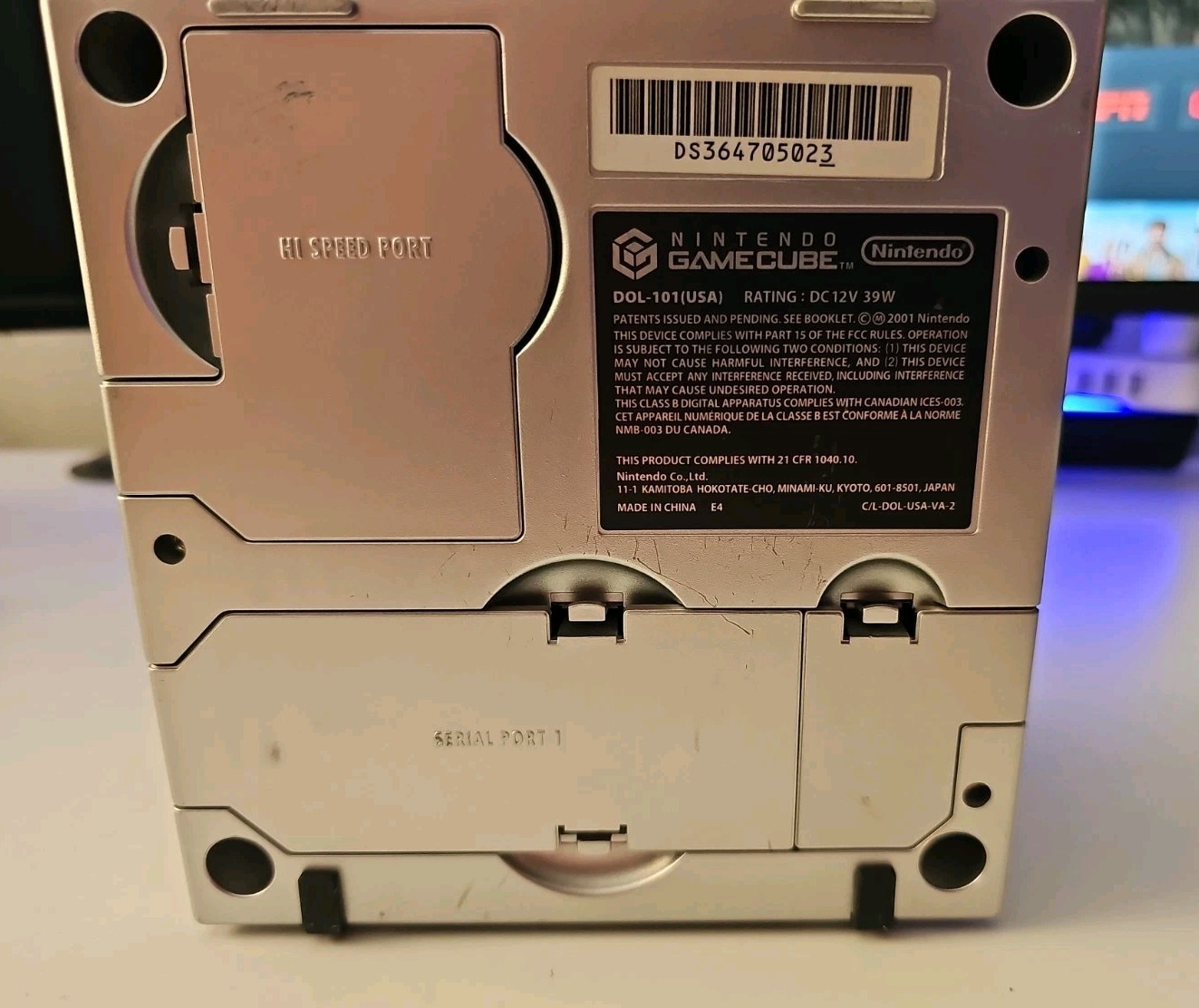 Nintendo GameCube Console Bundle (Silver) + MarioKartDD + GCBA