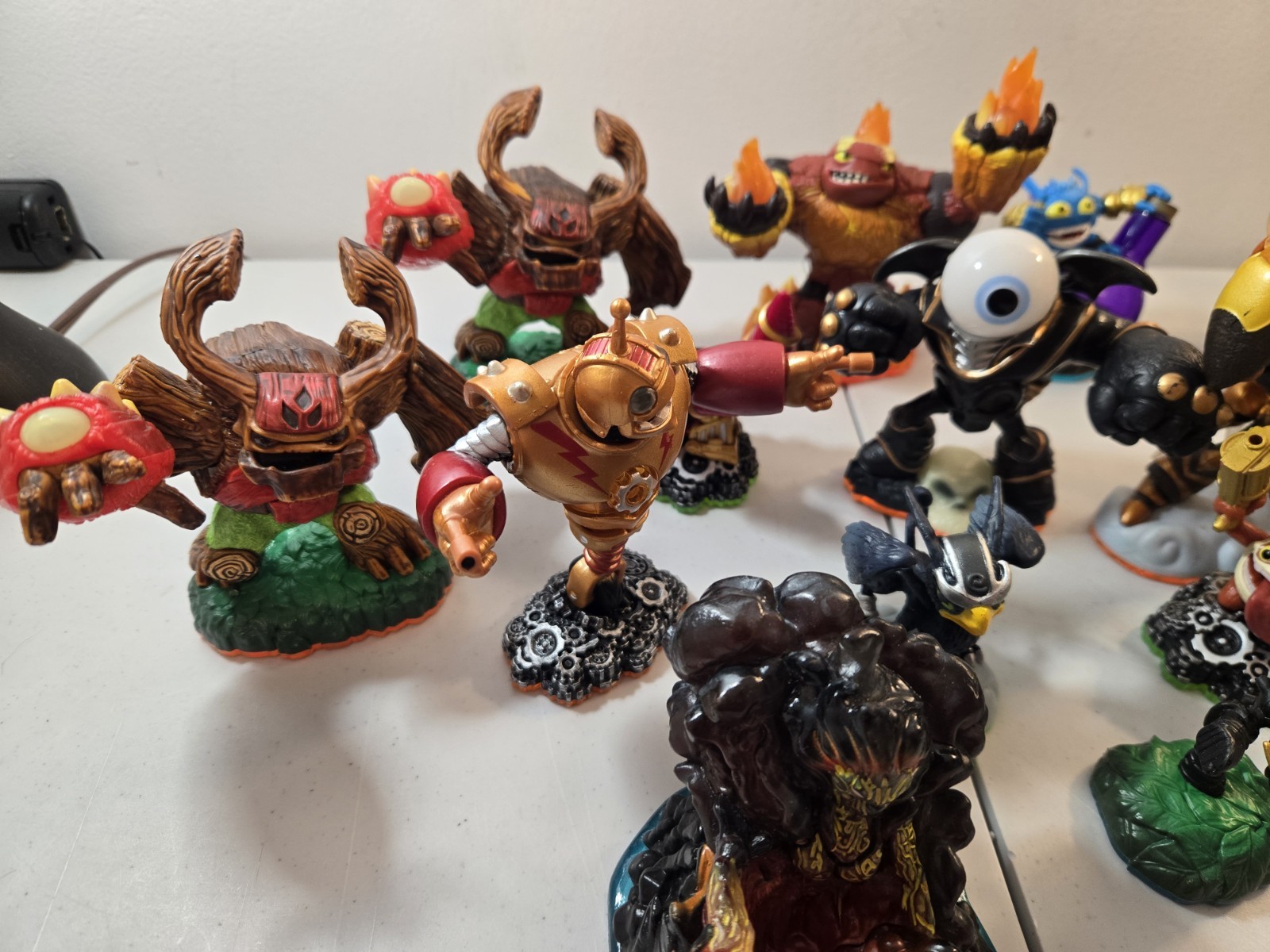 Skylanders Lot 19 Figures Varies Sets. Giants.