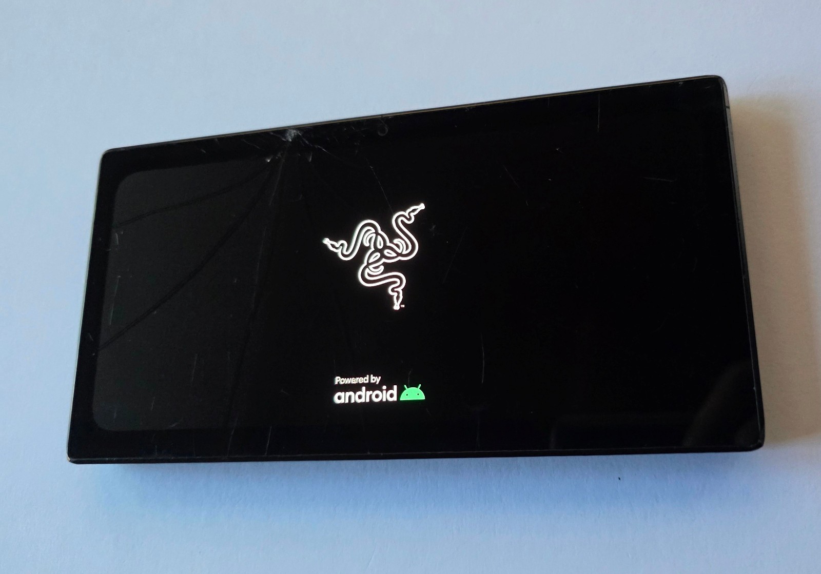 Black Razer Edge 5G Gaming Handheld Android 128GB TABLET – Works but has CRACKS
