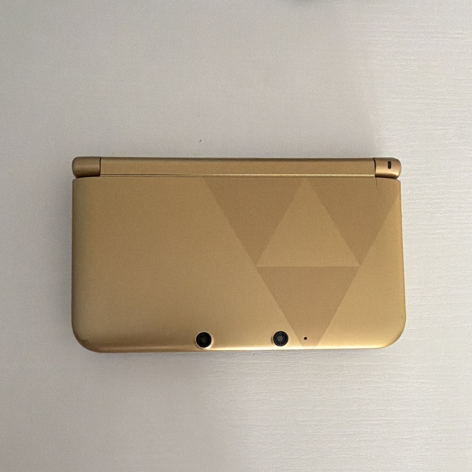 LIMITED EDITION: Legend of Zelda a Link Between Worlds Edition 3DS XL