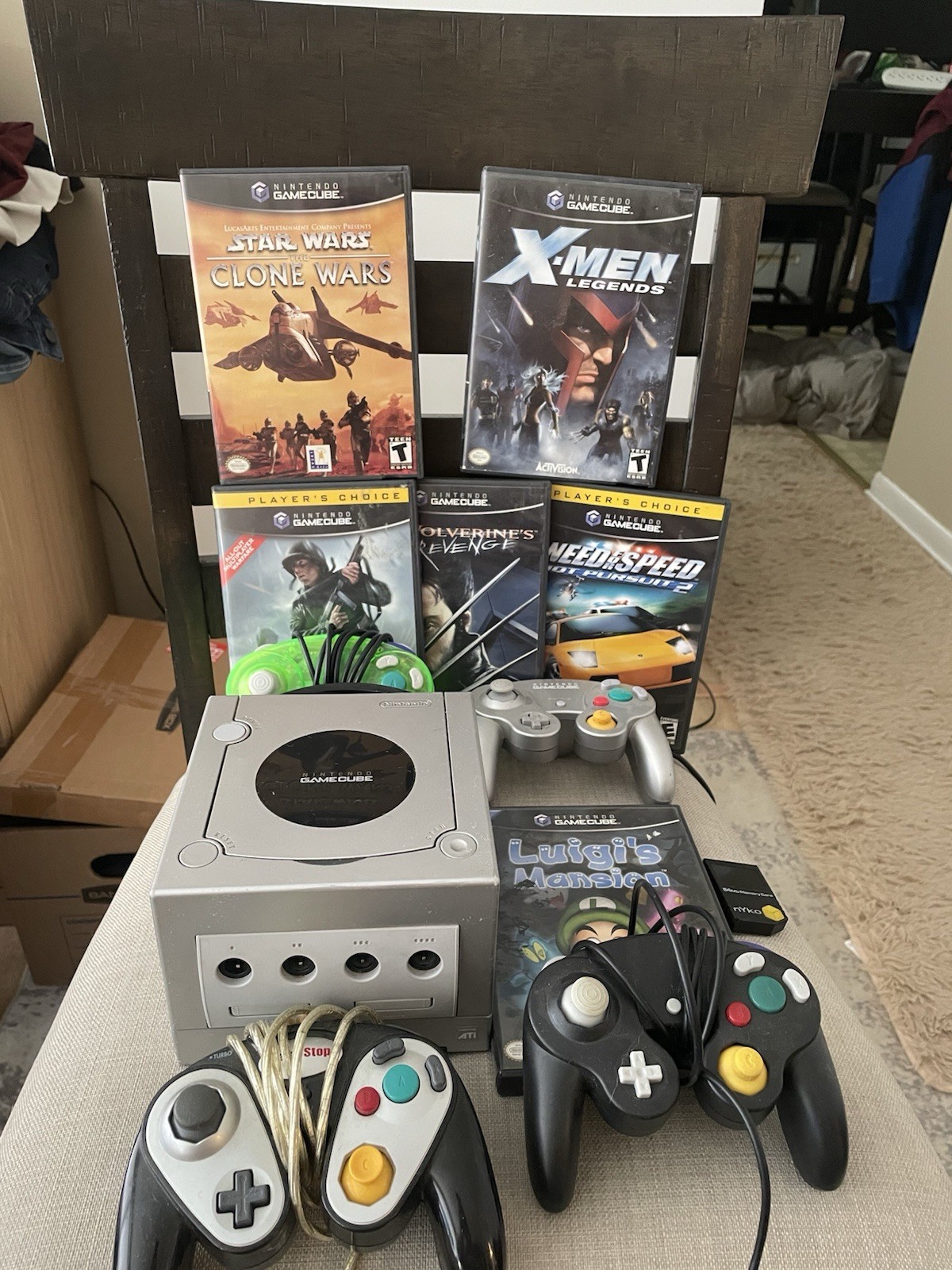Nintendo GameCube Console Bundle w/ Controllers, Memory Card, Games & Manual