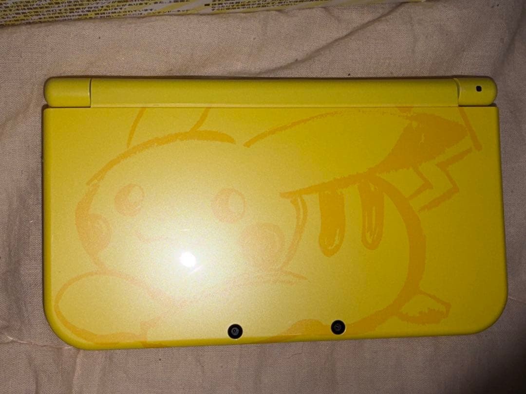 3DS/2DS/DS New Nintendo 3Dsll Pikachu Yellow Pokemon With Box, Main Unit, Japan